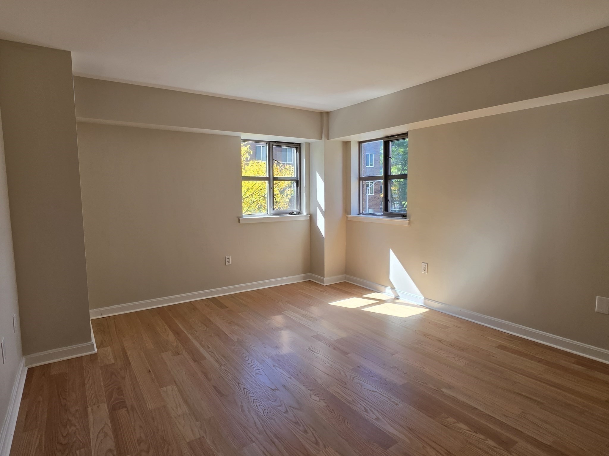 931 Massachusetts Ave # 303