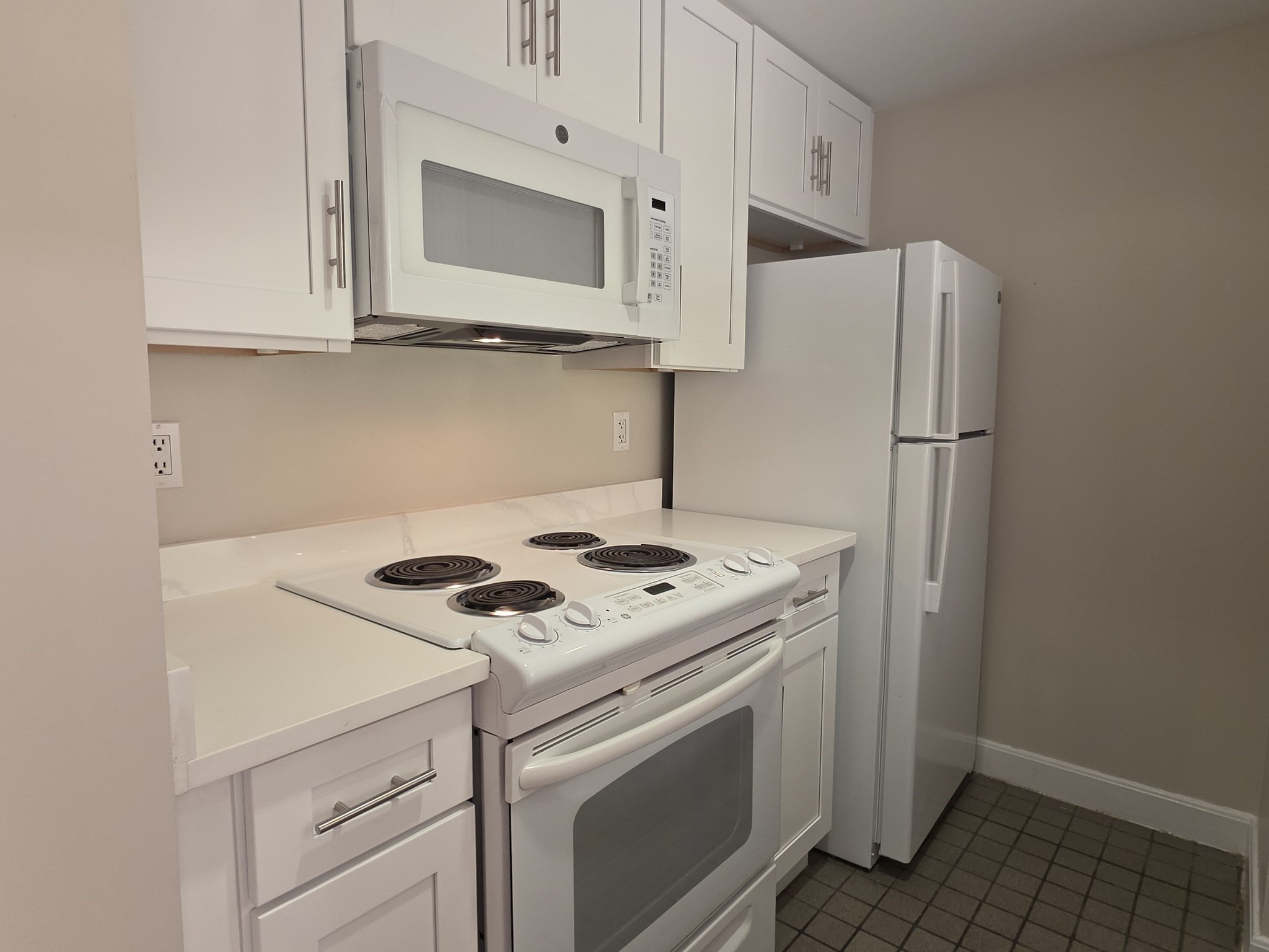 931 Massachusetts Ave # 303