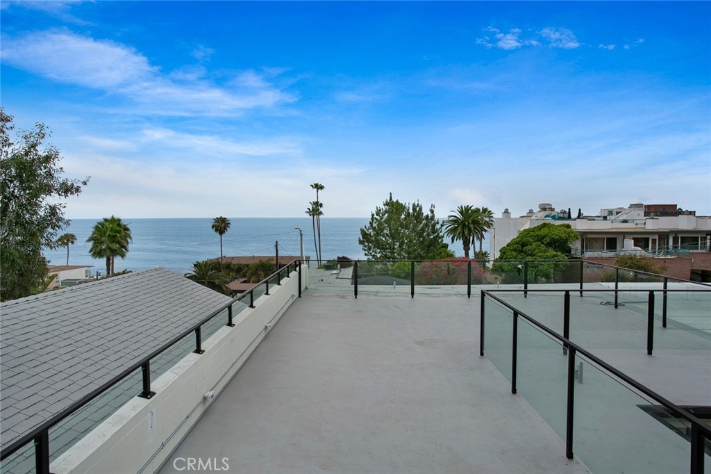 618 S Coast Highway