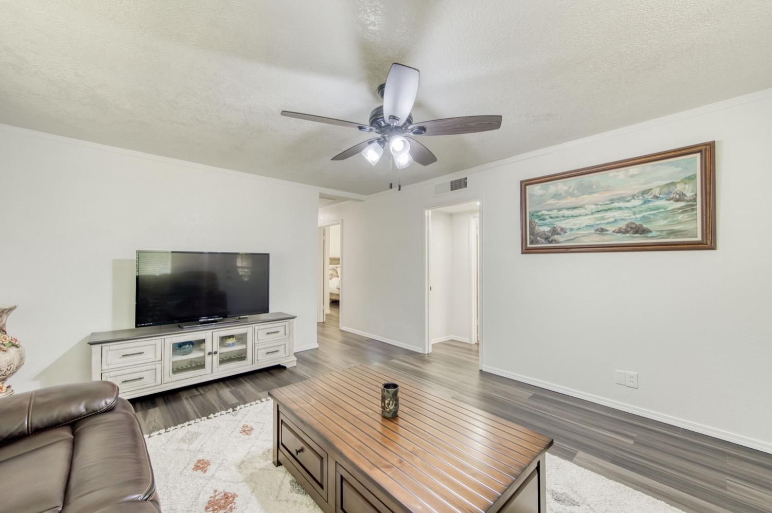 905 E Saginaw Way