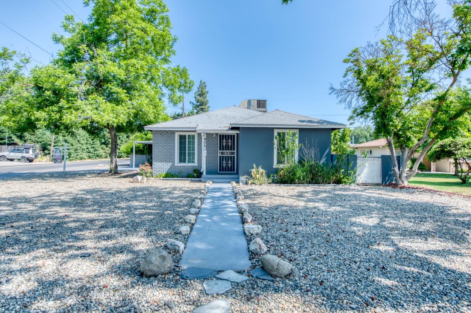 905 E Saginaw Way