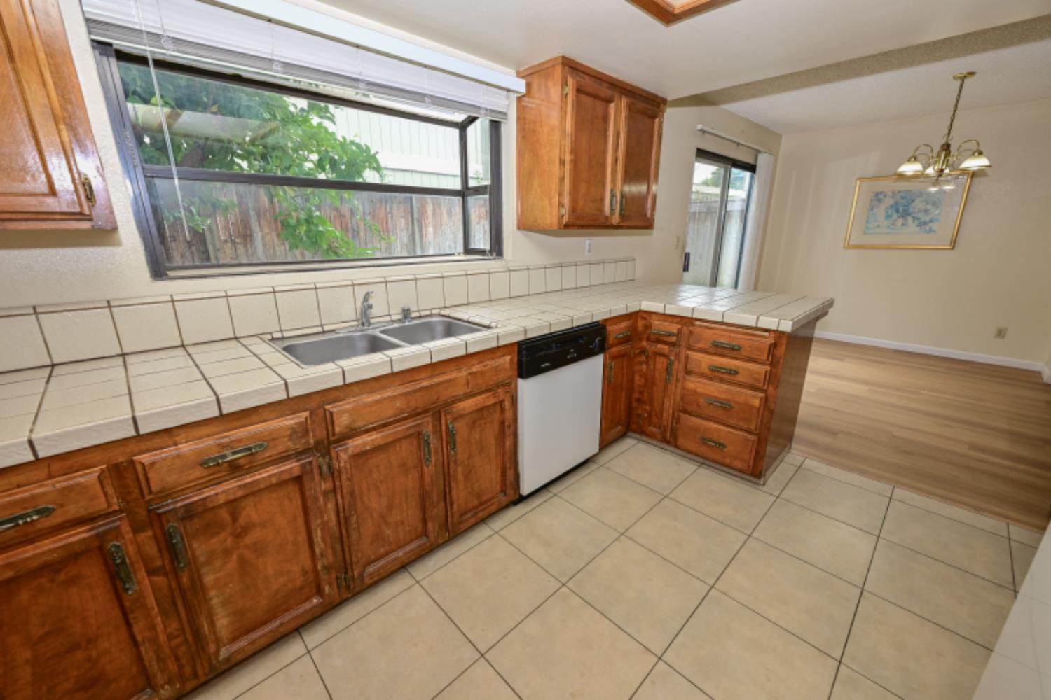 4718 E Alamos Avenue # 105