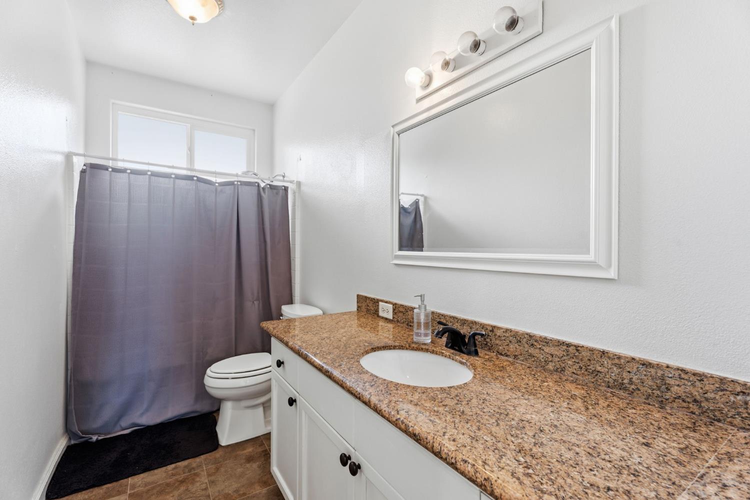 2613 Applegate Avenue