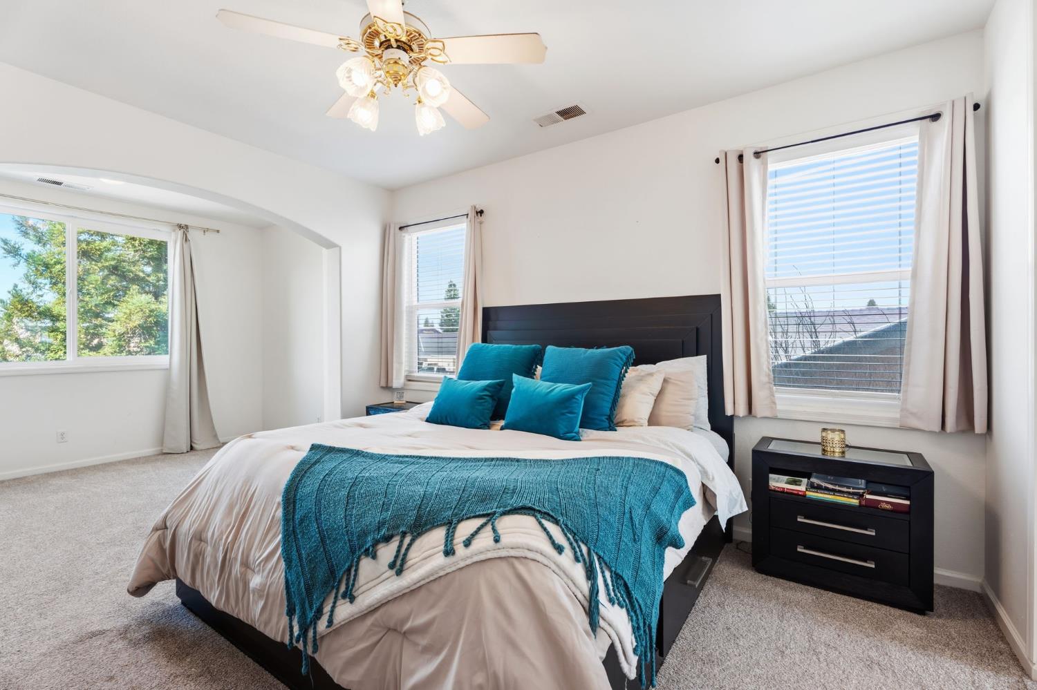 2613 Applegate Avenue