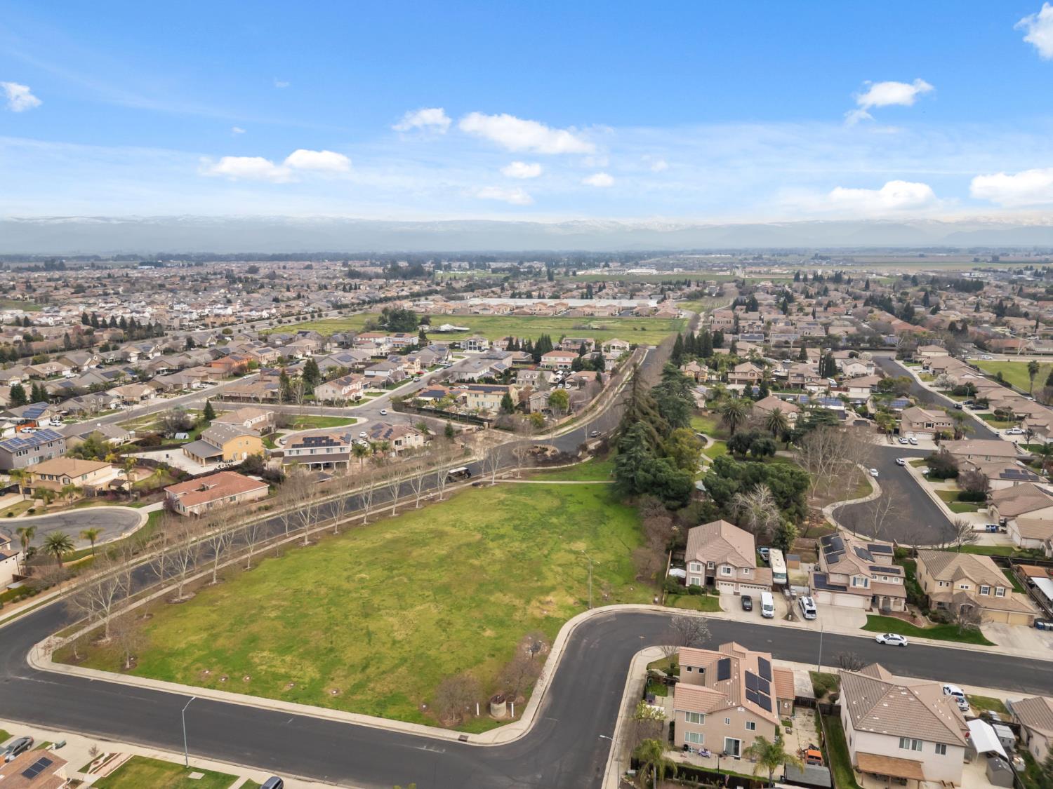 2613 Applegate Avenue