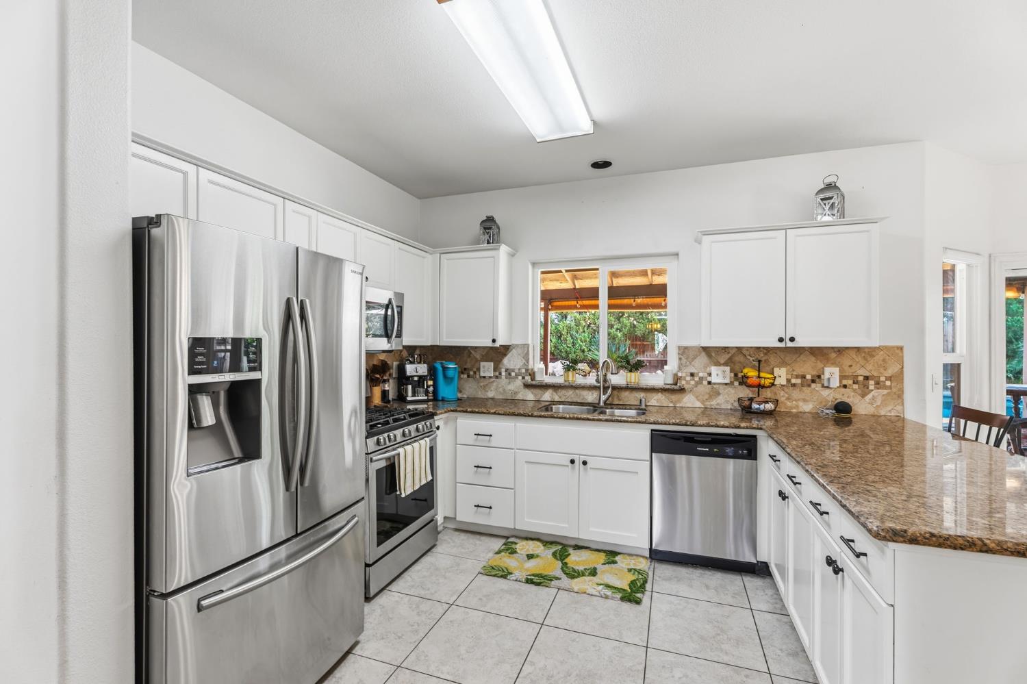 2613 Applegate Avenue