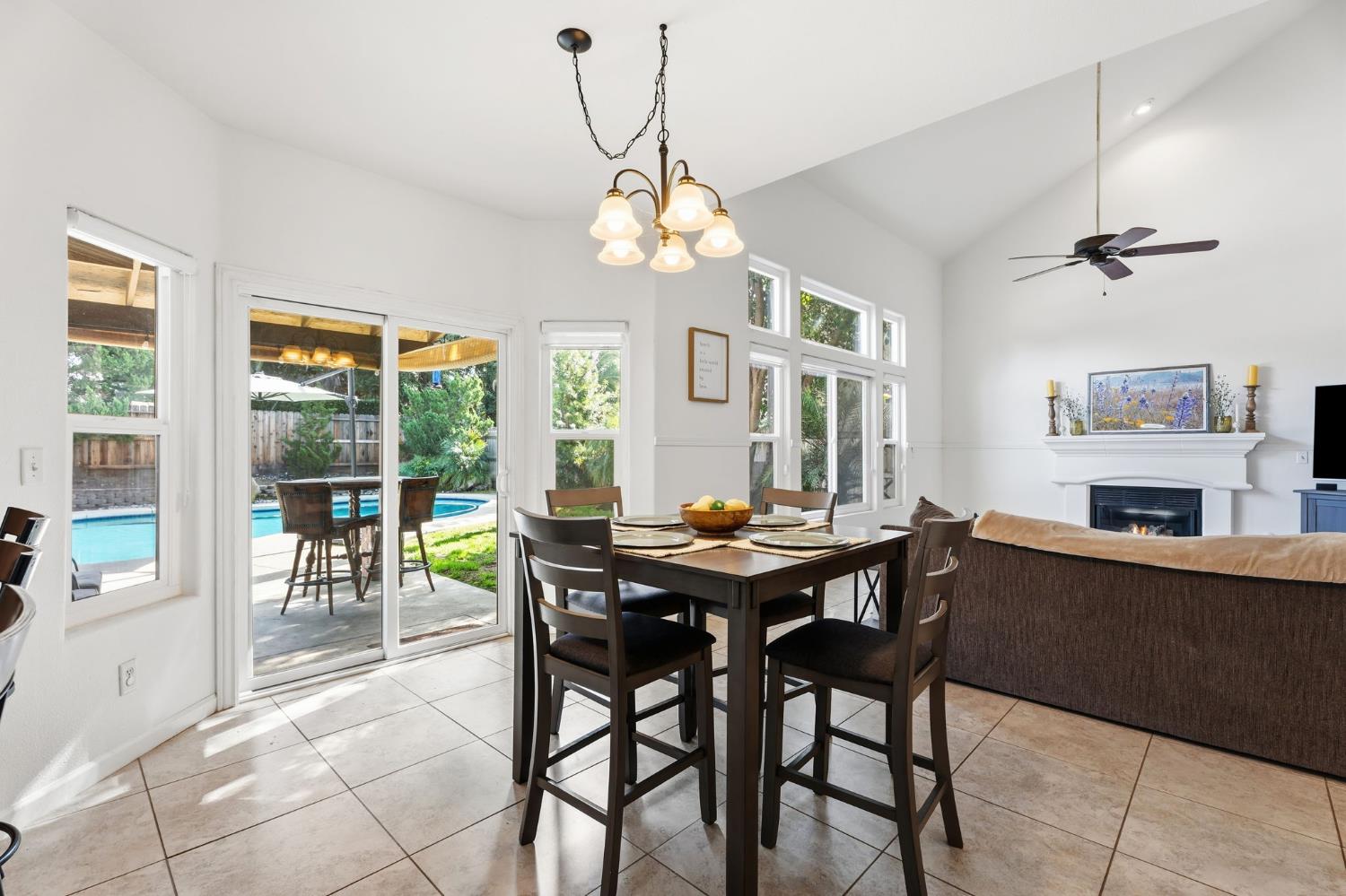 2613 Applegate Avenue