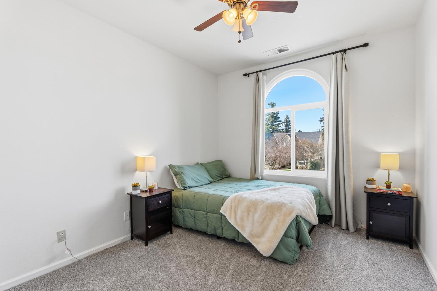 2613 Applegate Avenue