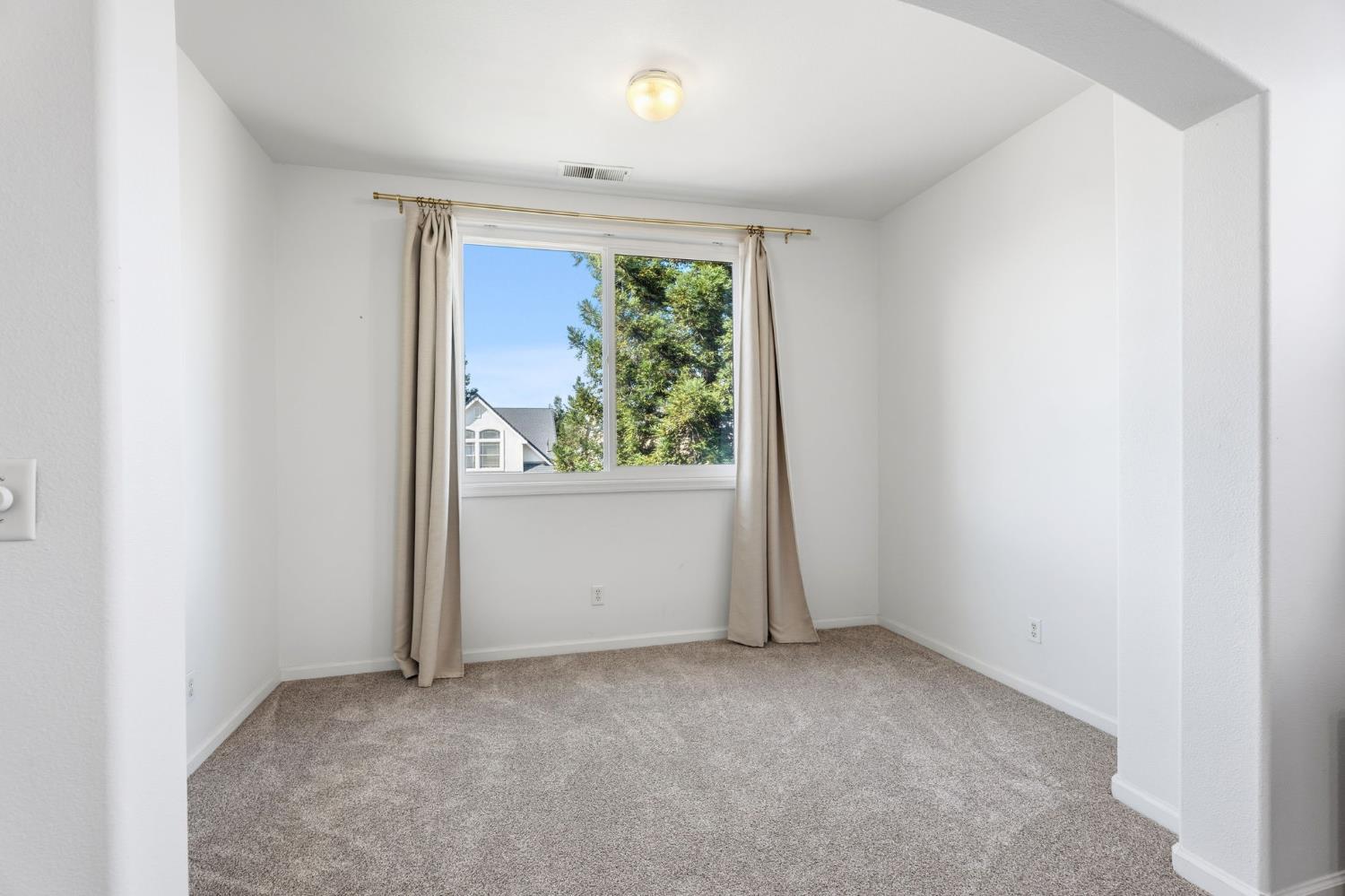 2613 Applegate Avenue