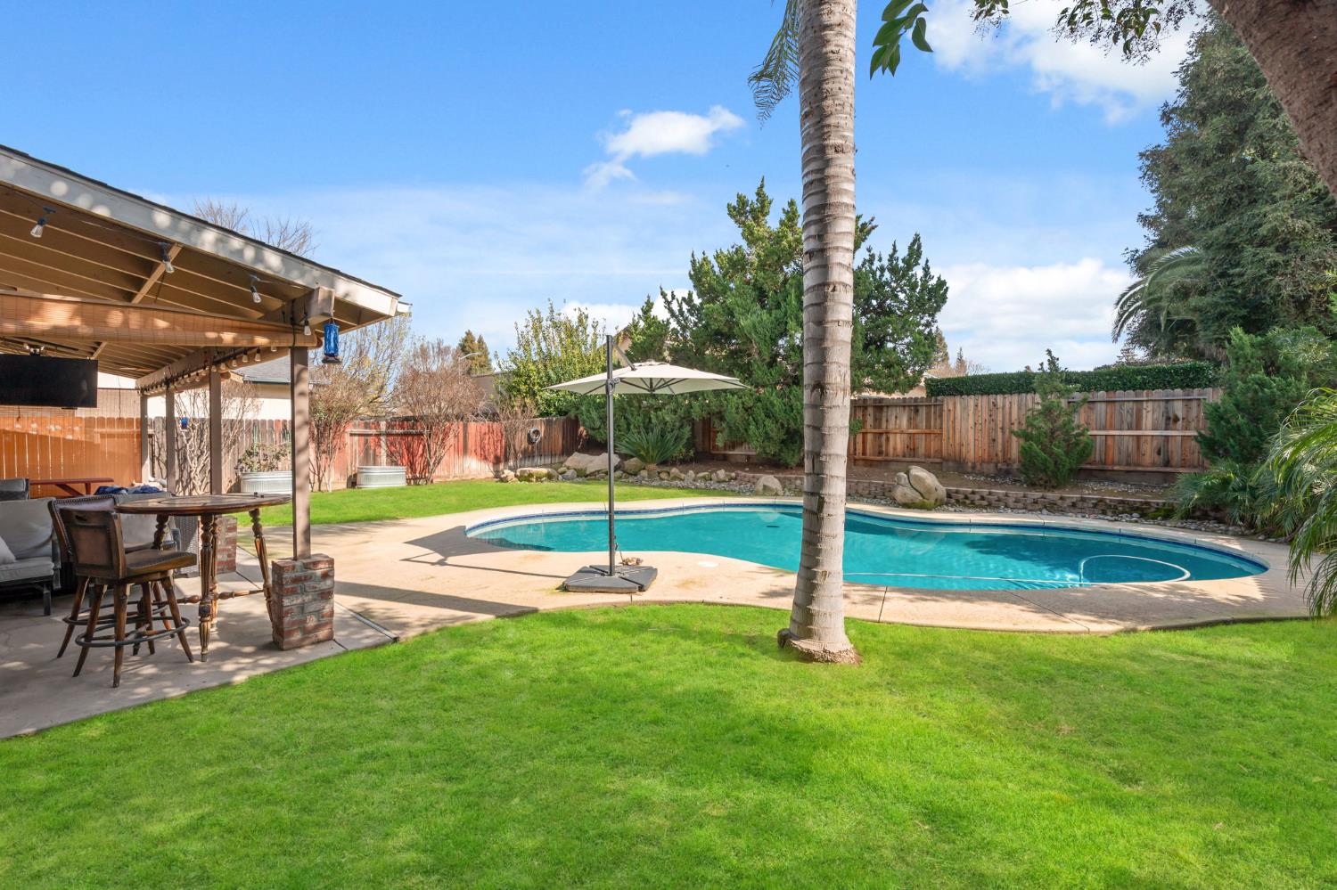 2613 Applegate Avenue