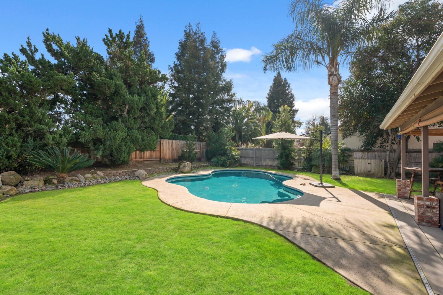 2613 Applegate Avenue