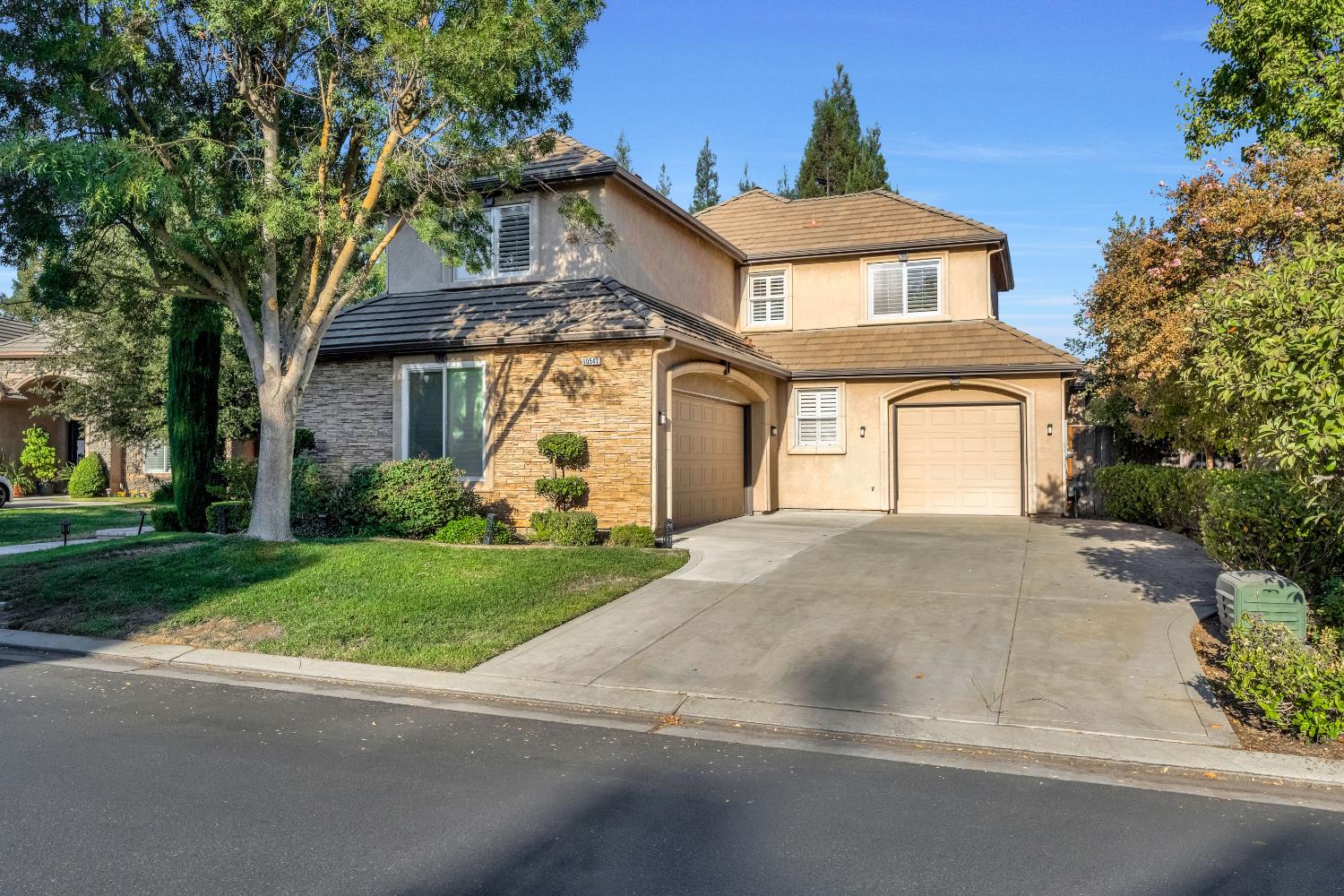 10547 N Laurel Valley Drive