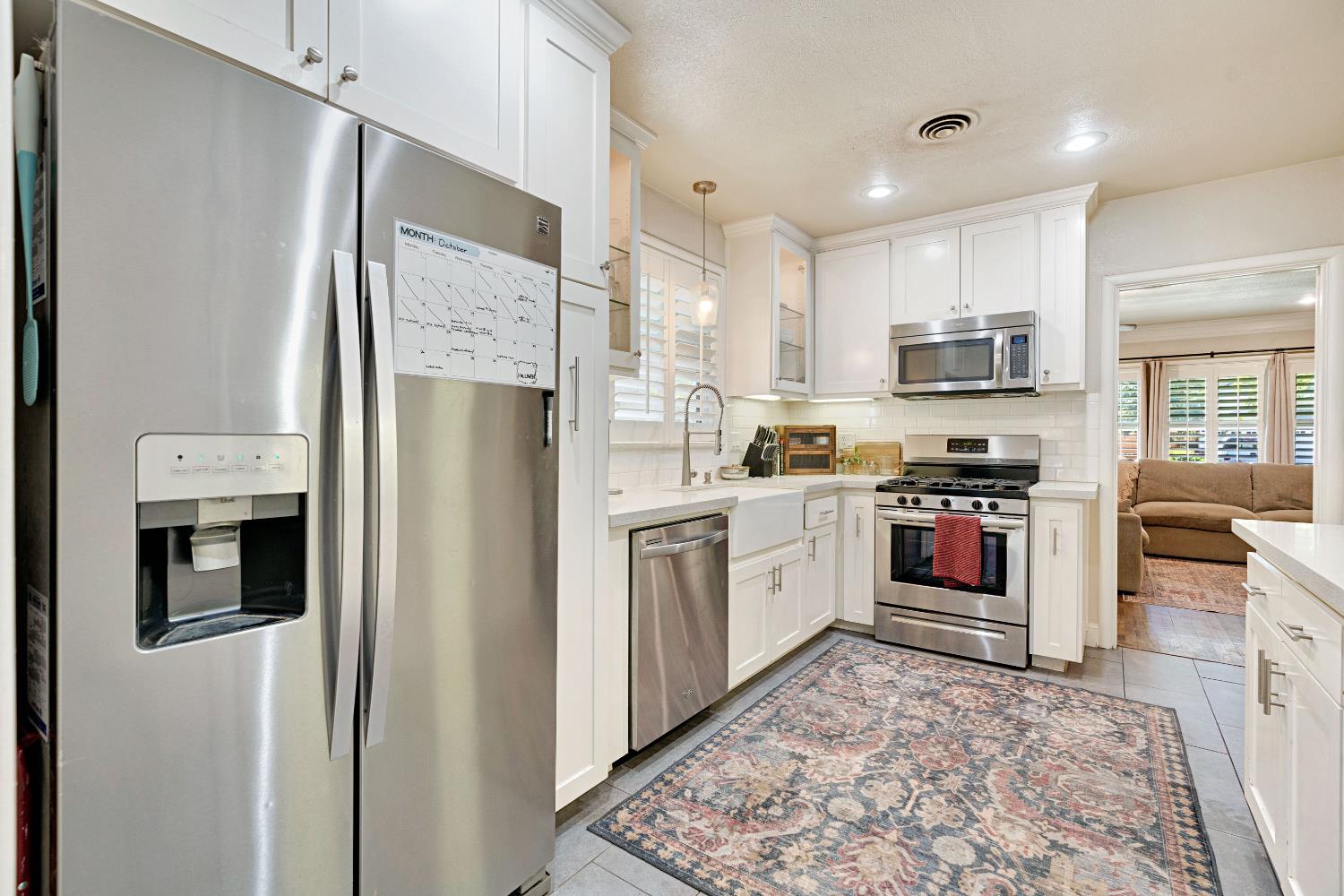 1076 W Myrtle
