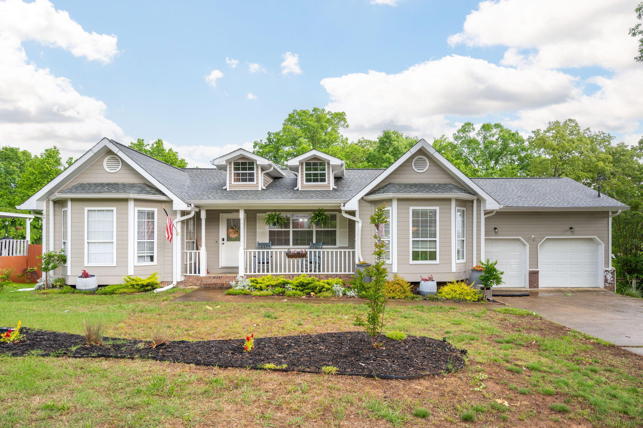 2543 W Wind Drive