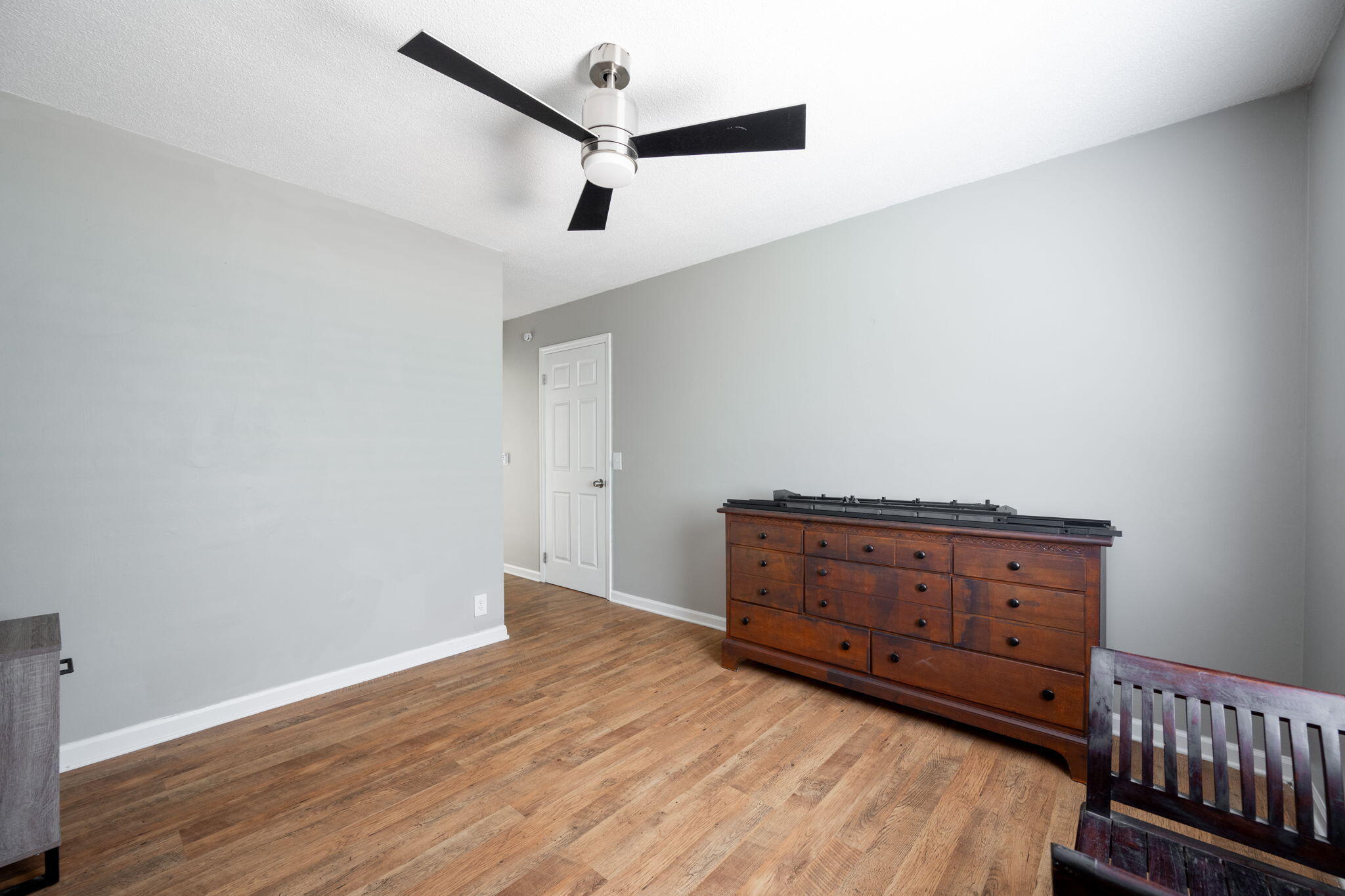 2543 W Wind Drive