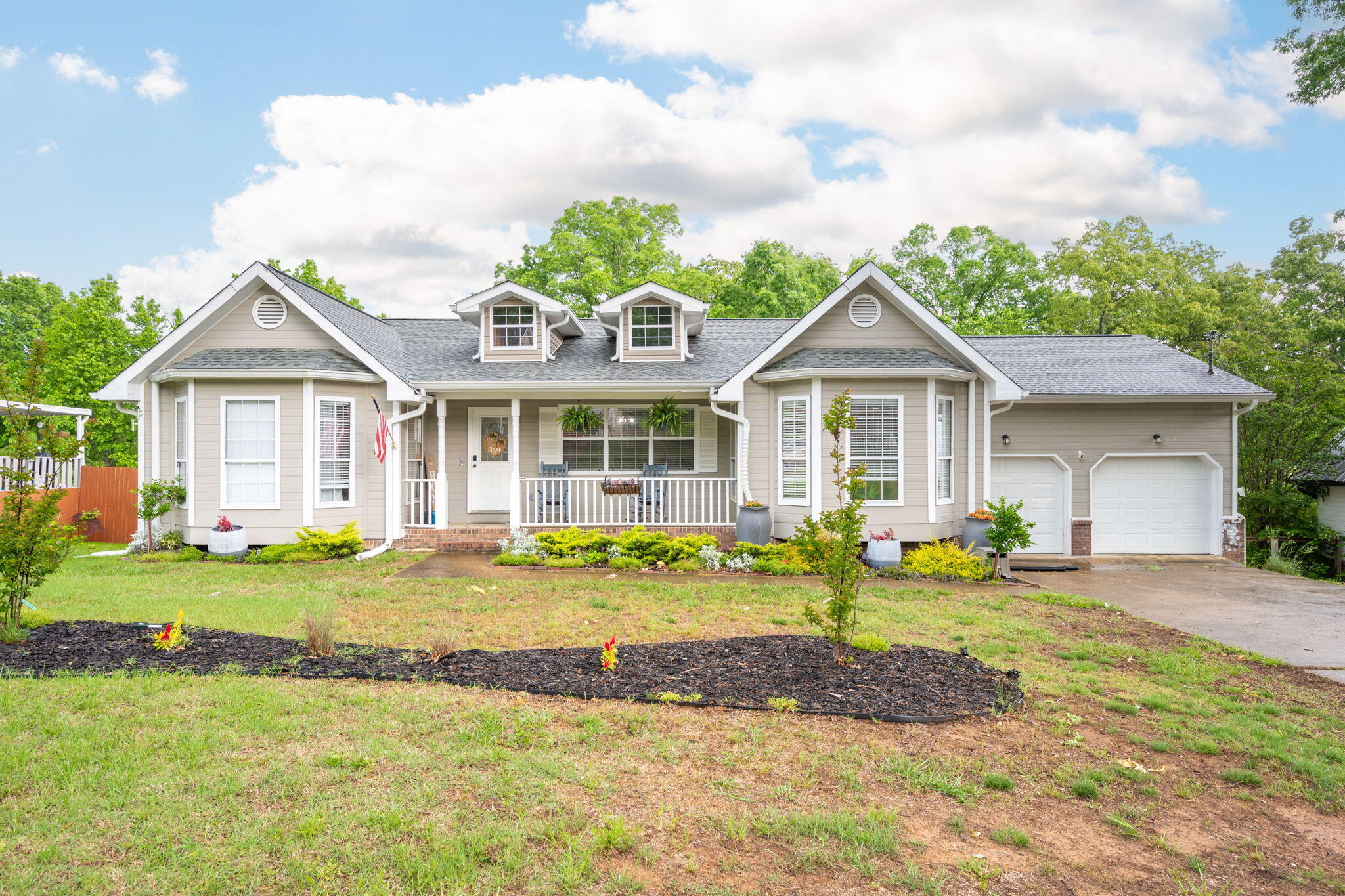 2543 W Wind Drive