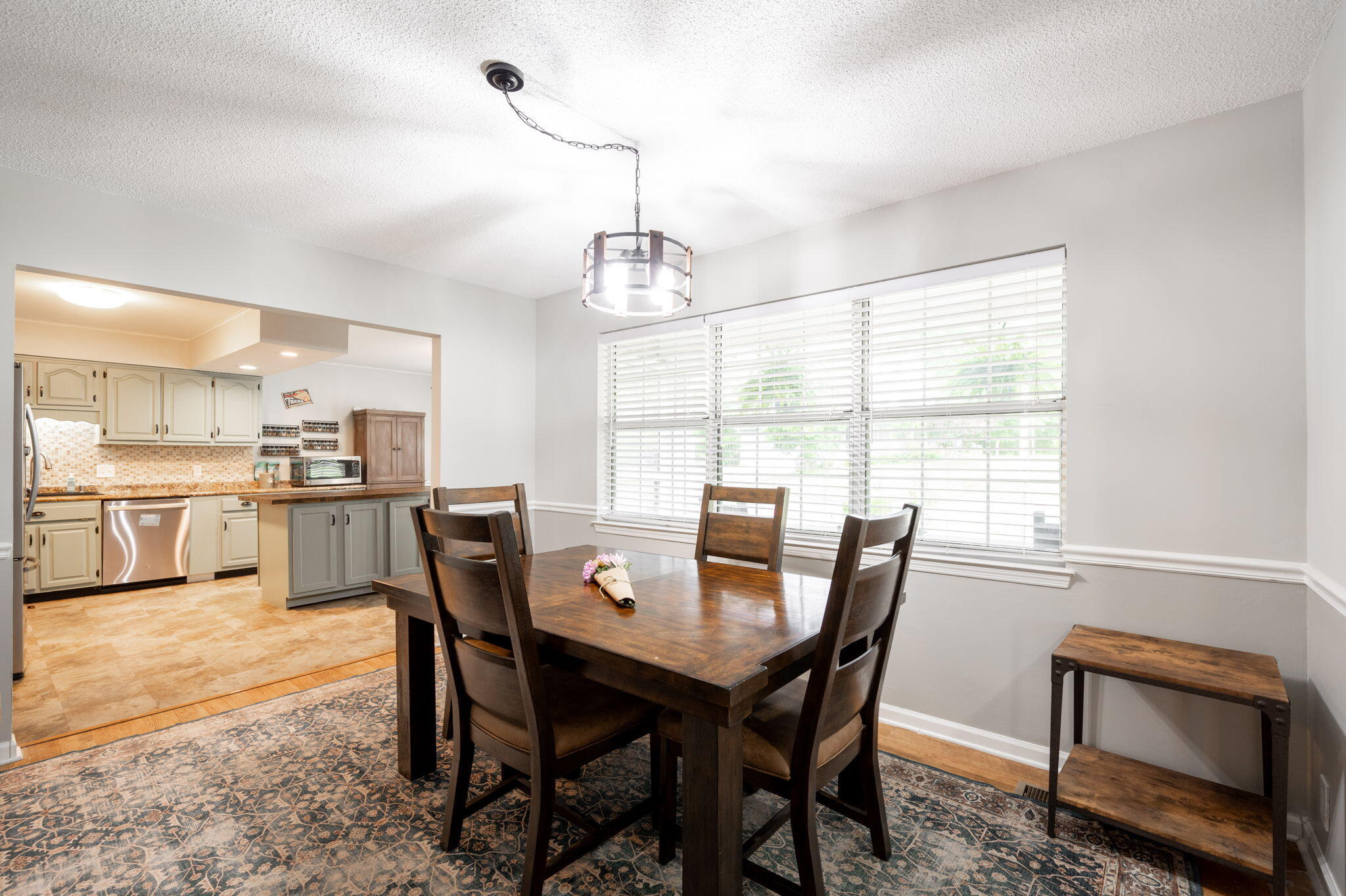 2543 W Wind Drive