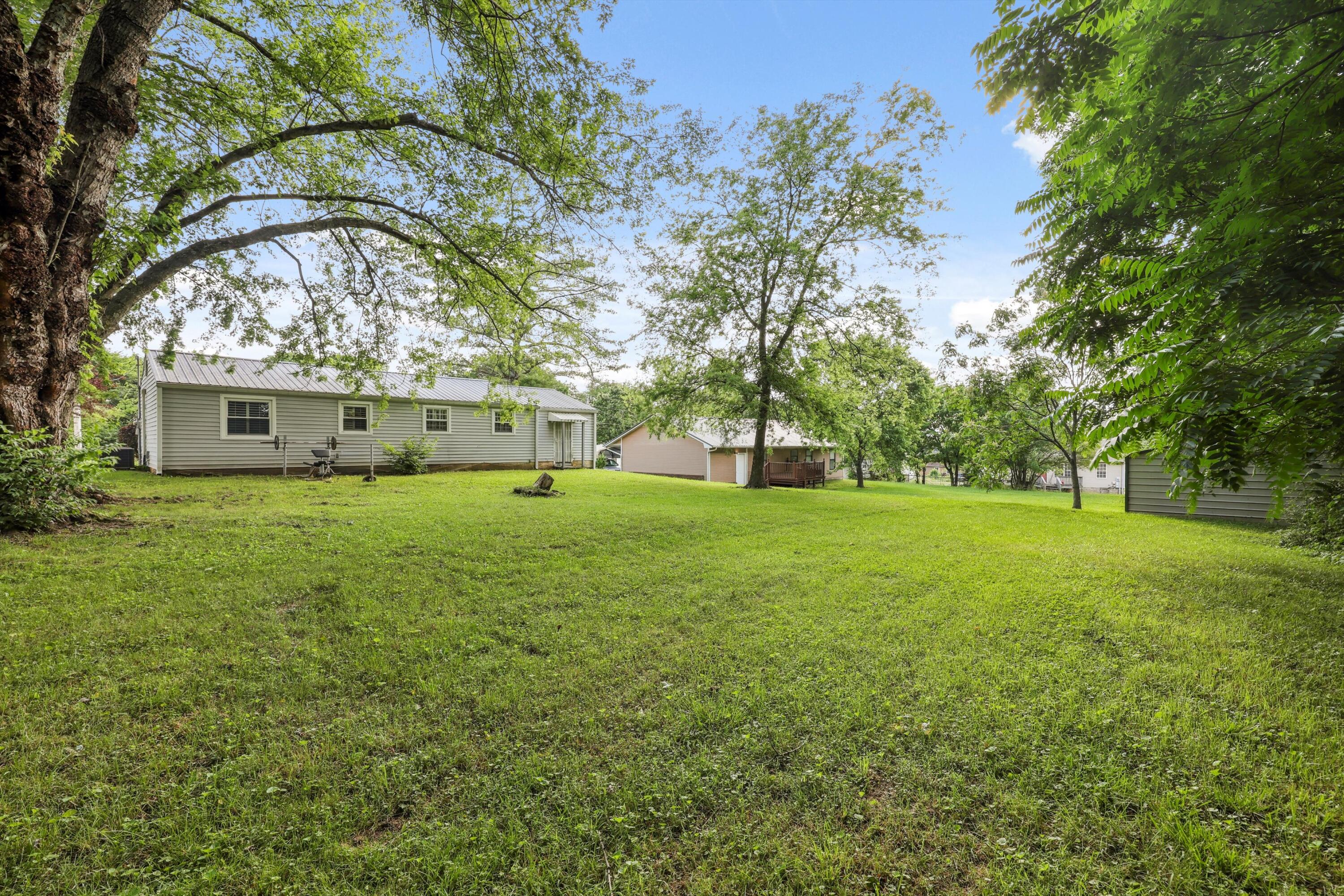 662 SE Howard Circle