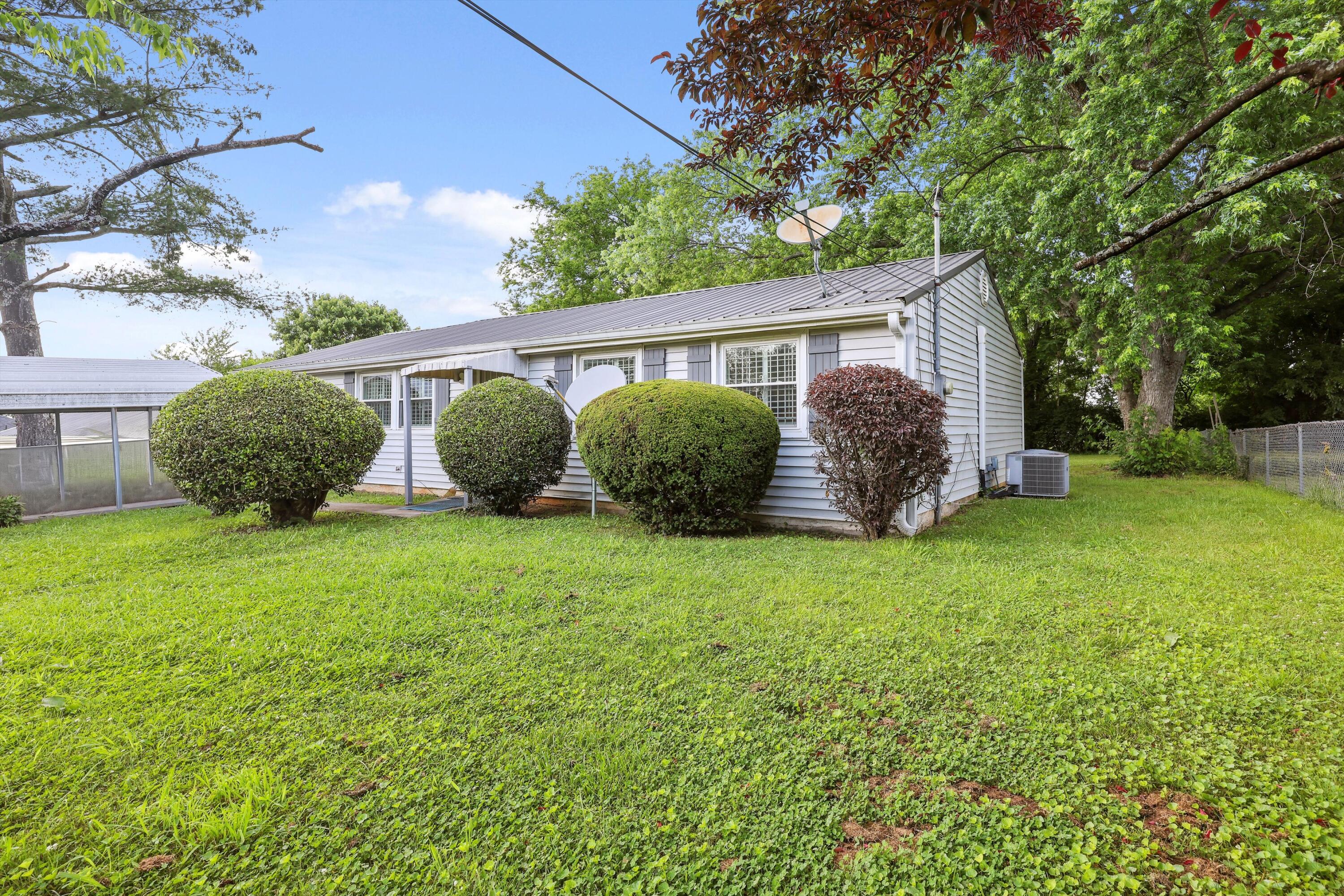 662 SE Howard Circle