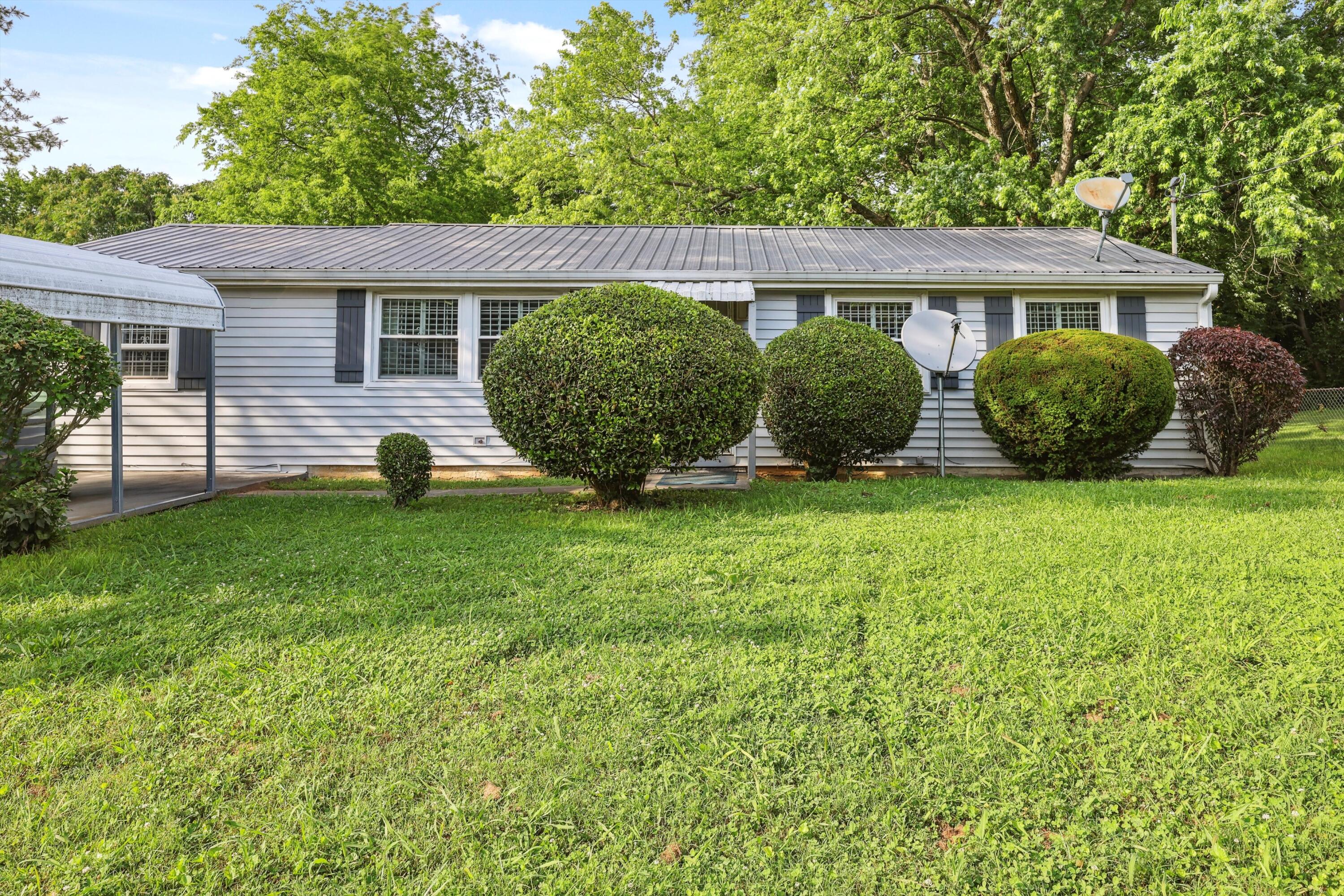 662 SE Howard Circle