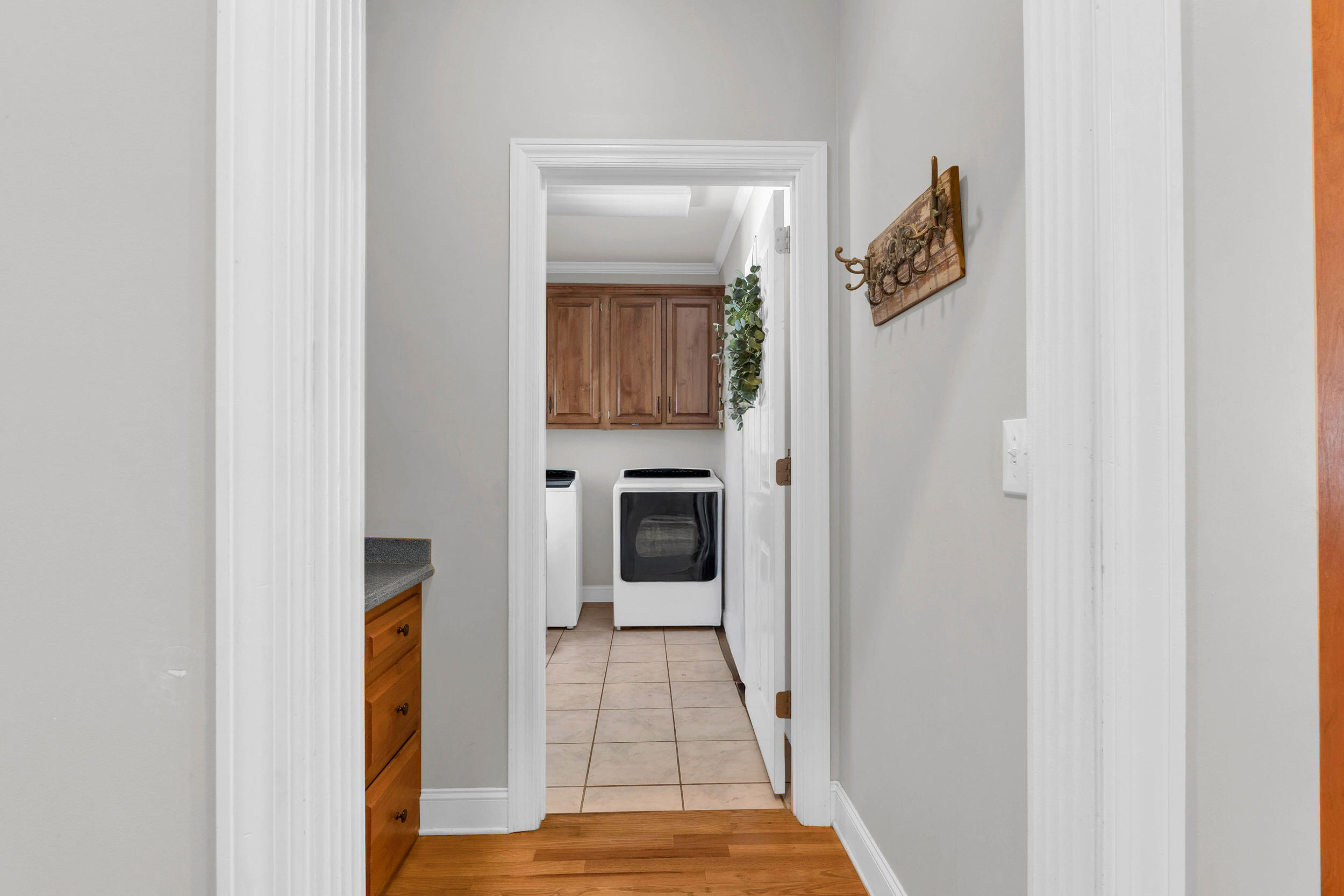 1977 Turnberry Circle