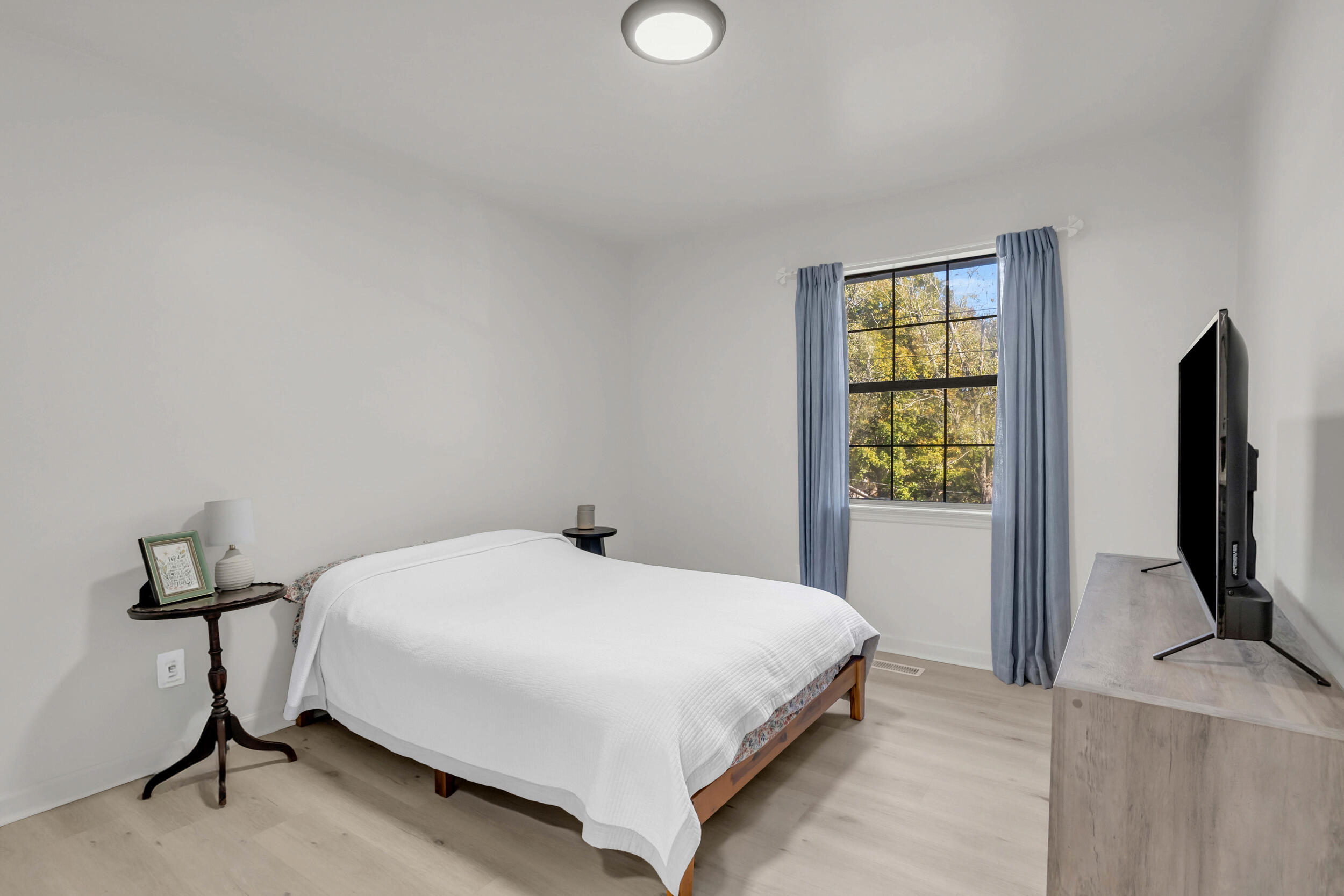 4405 Panorama Drive