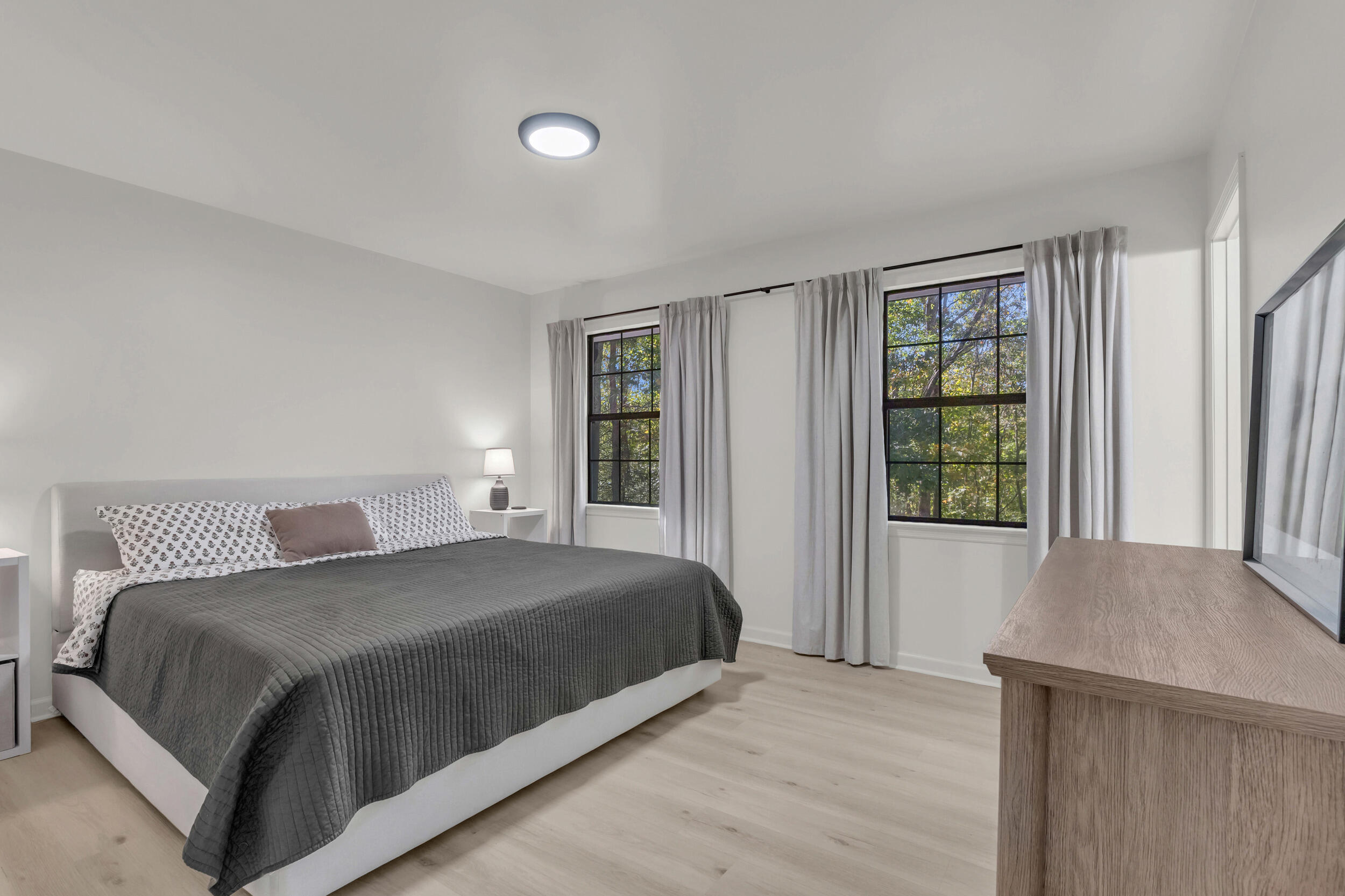 4405 Panorama Drive