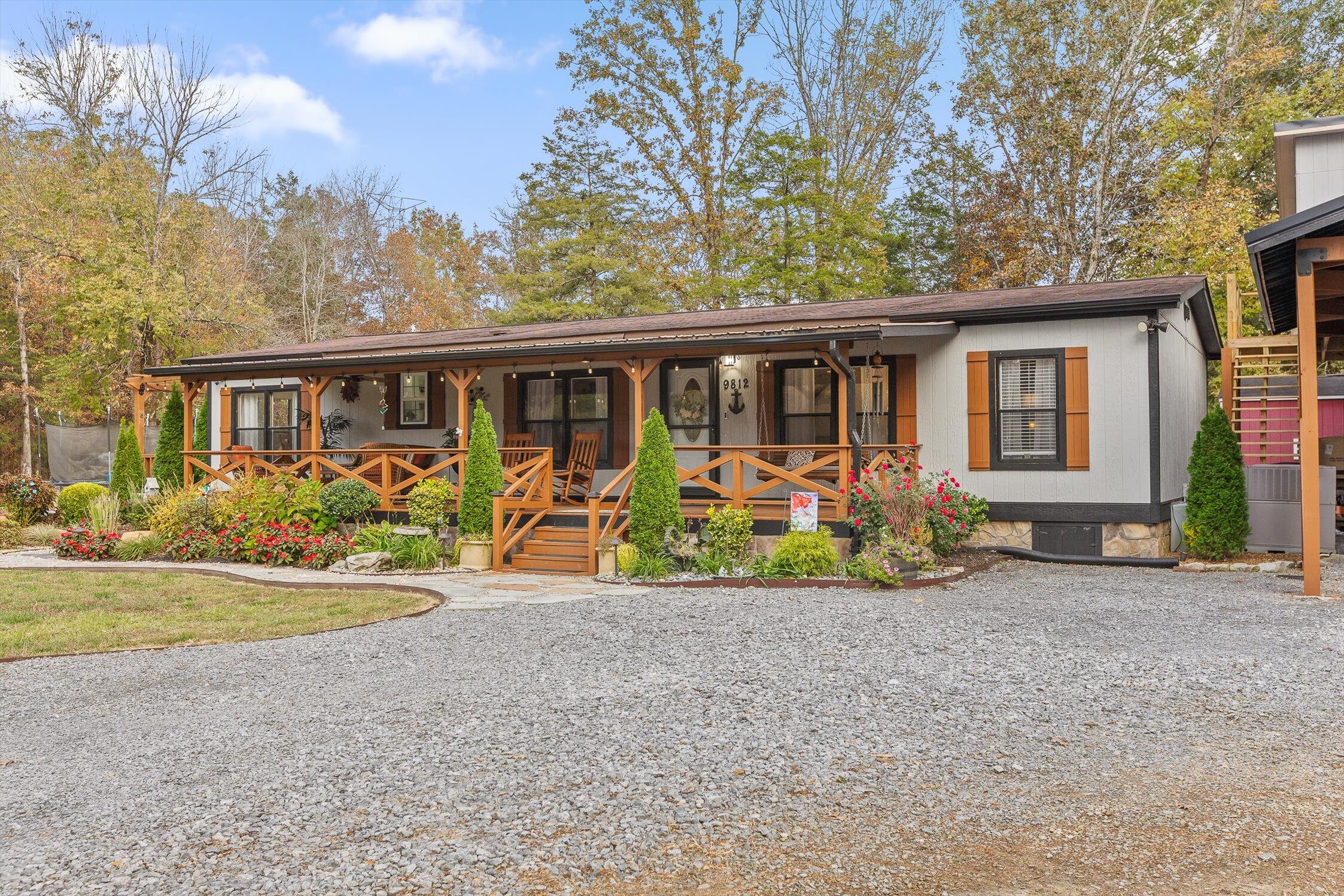 9812 Snow Hill Road