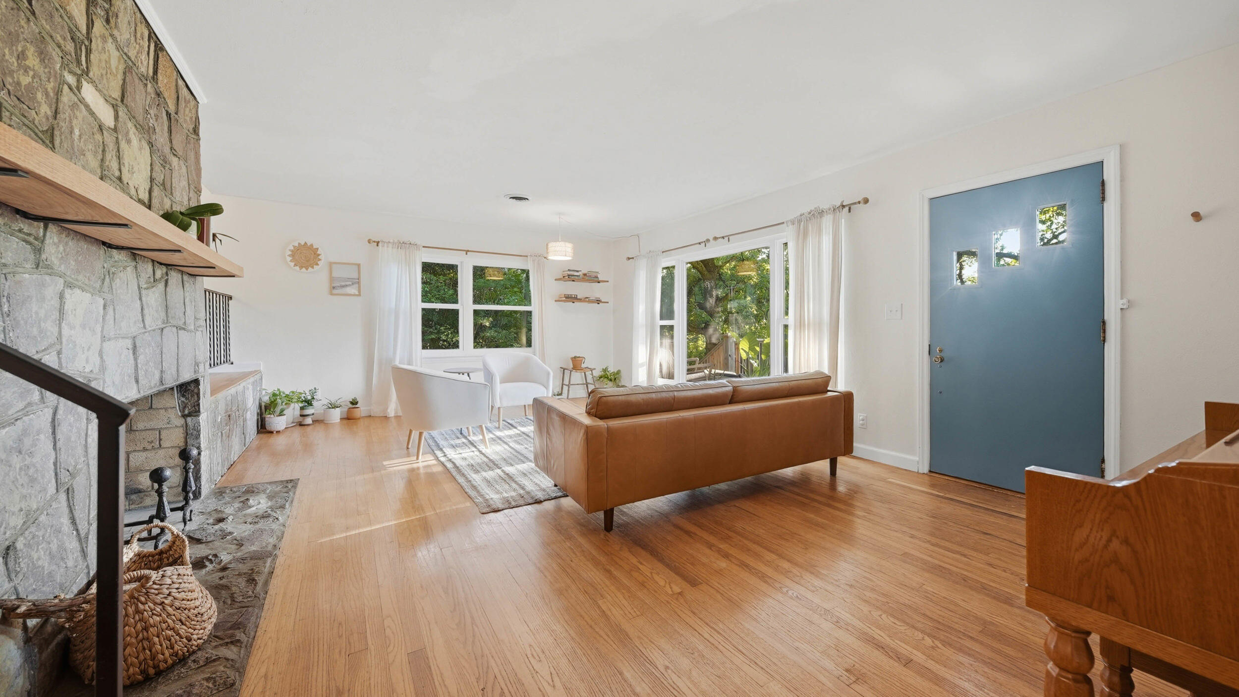 202 Woodbury Avenue