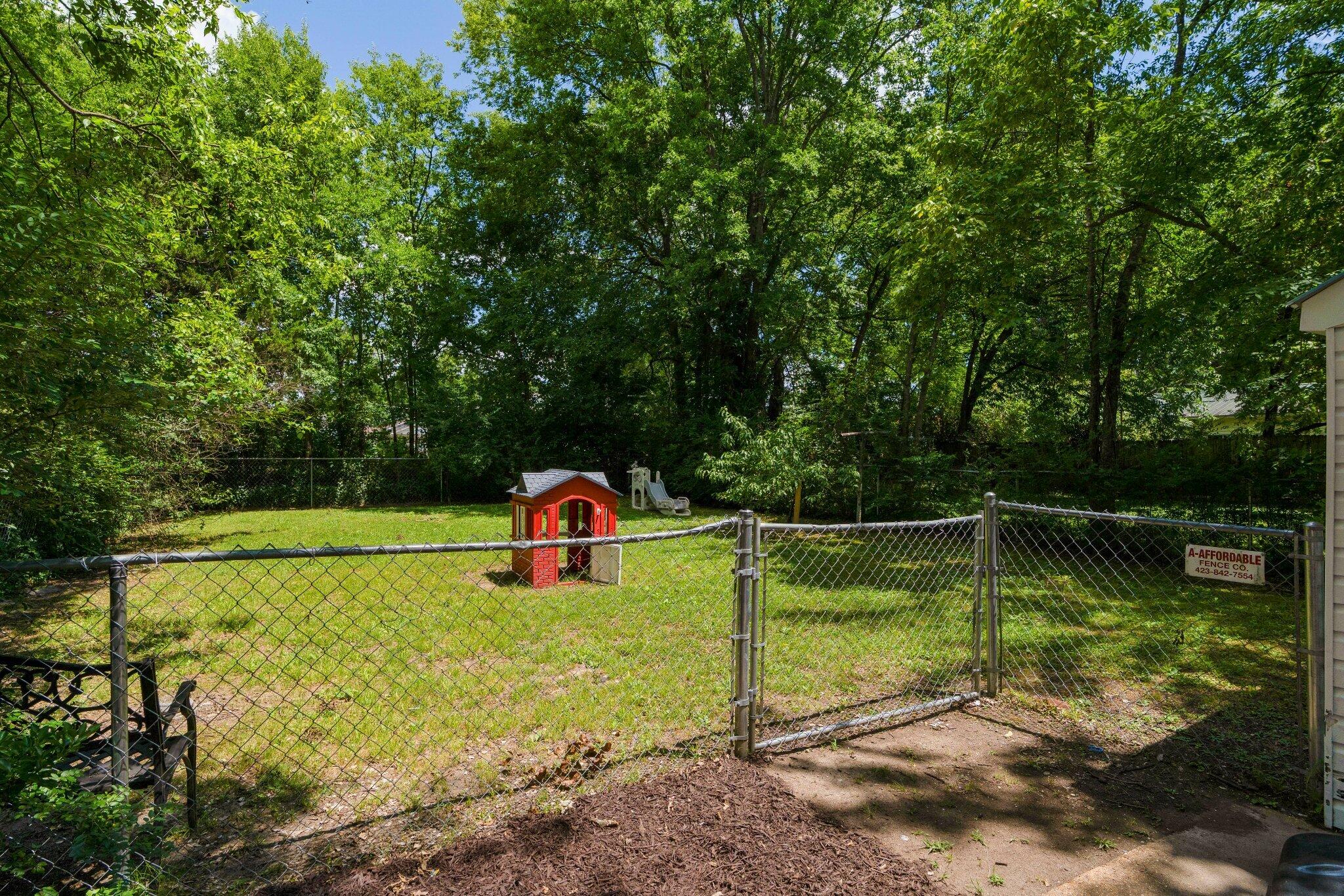 1400 Sunnyfield Lane