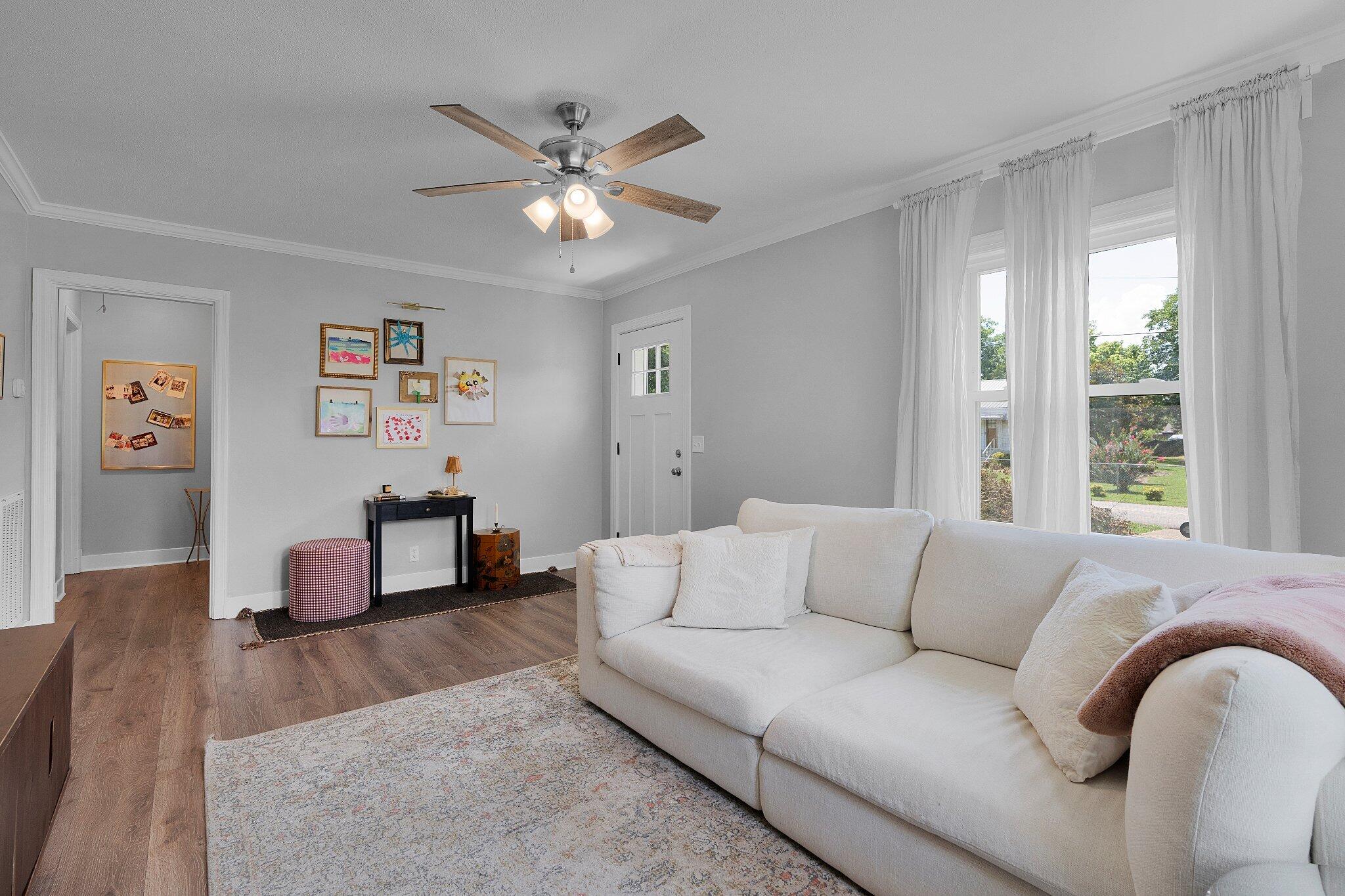 1400 Sunnyfield Lane
