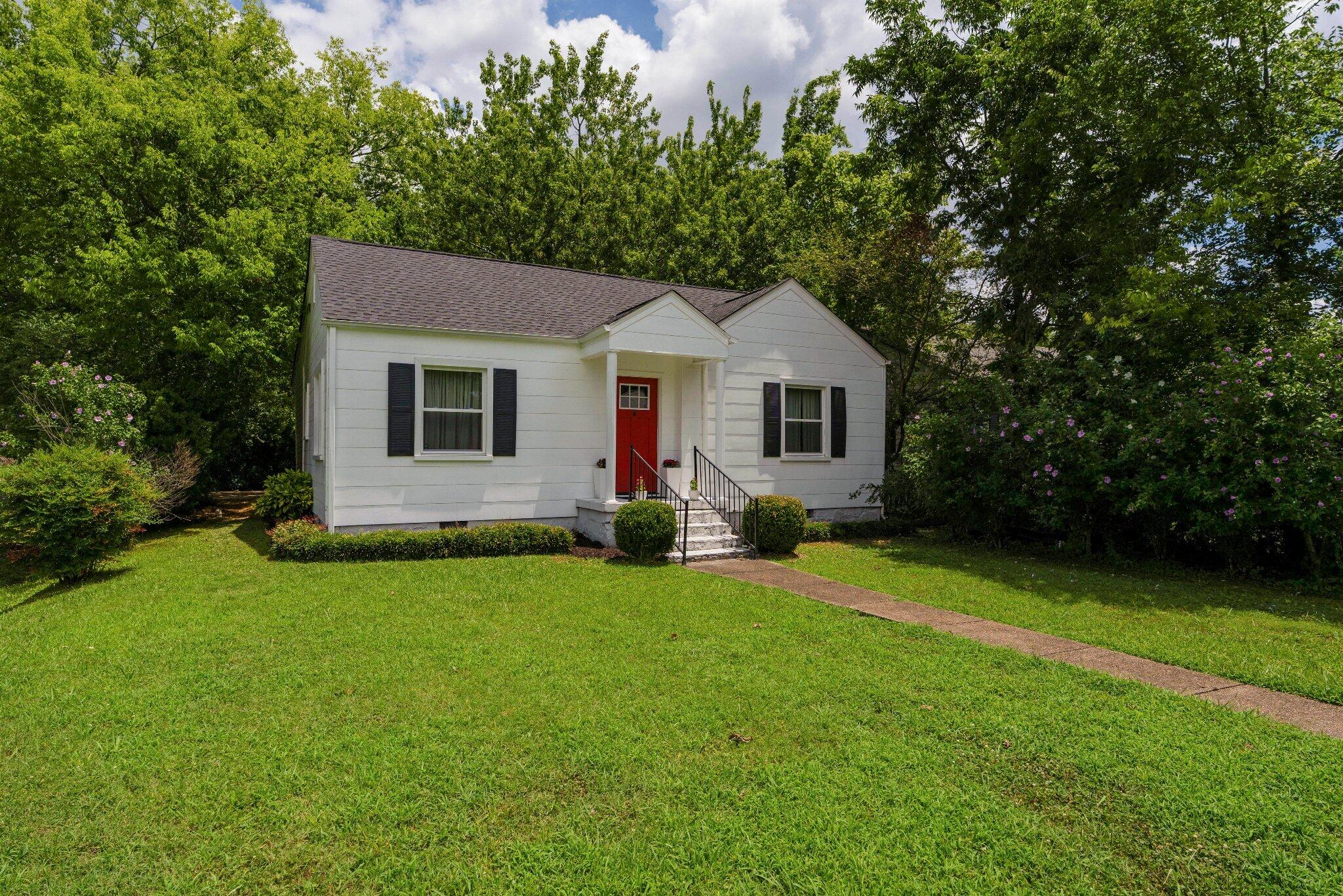 1400 Sunnyfield Lane