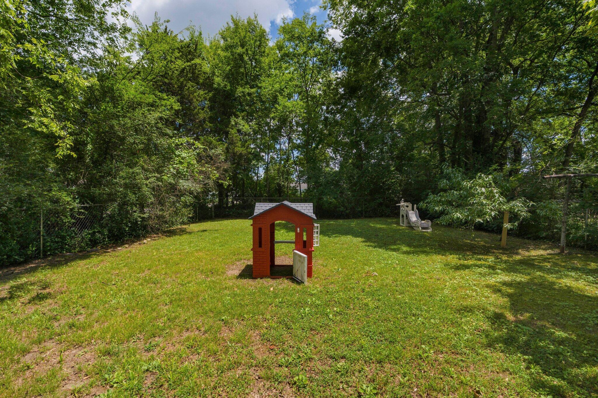 1400 Sunnyfield Lane