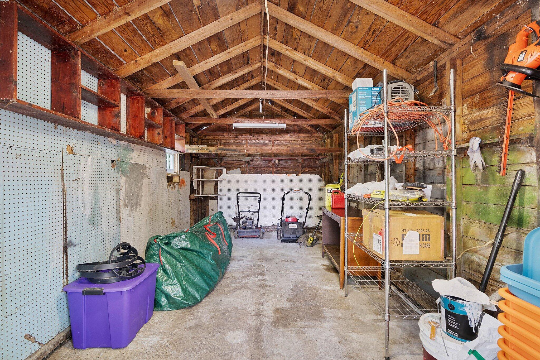 1400 Sunnyfield Lane