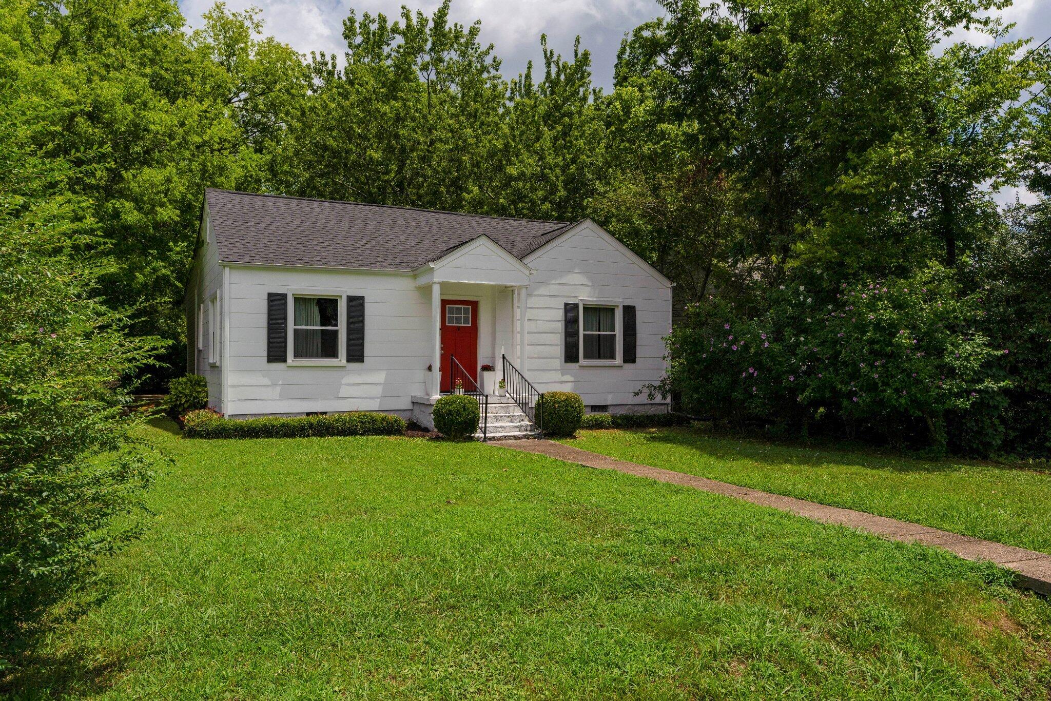 1400 Sunnyfield Lane