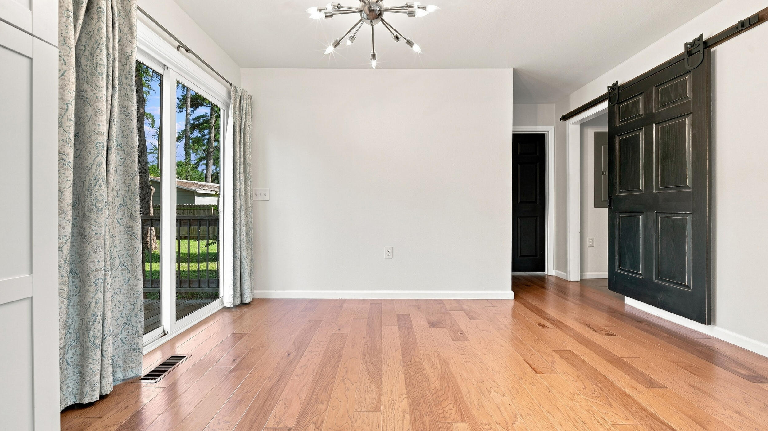 443 Poplar Street