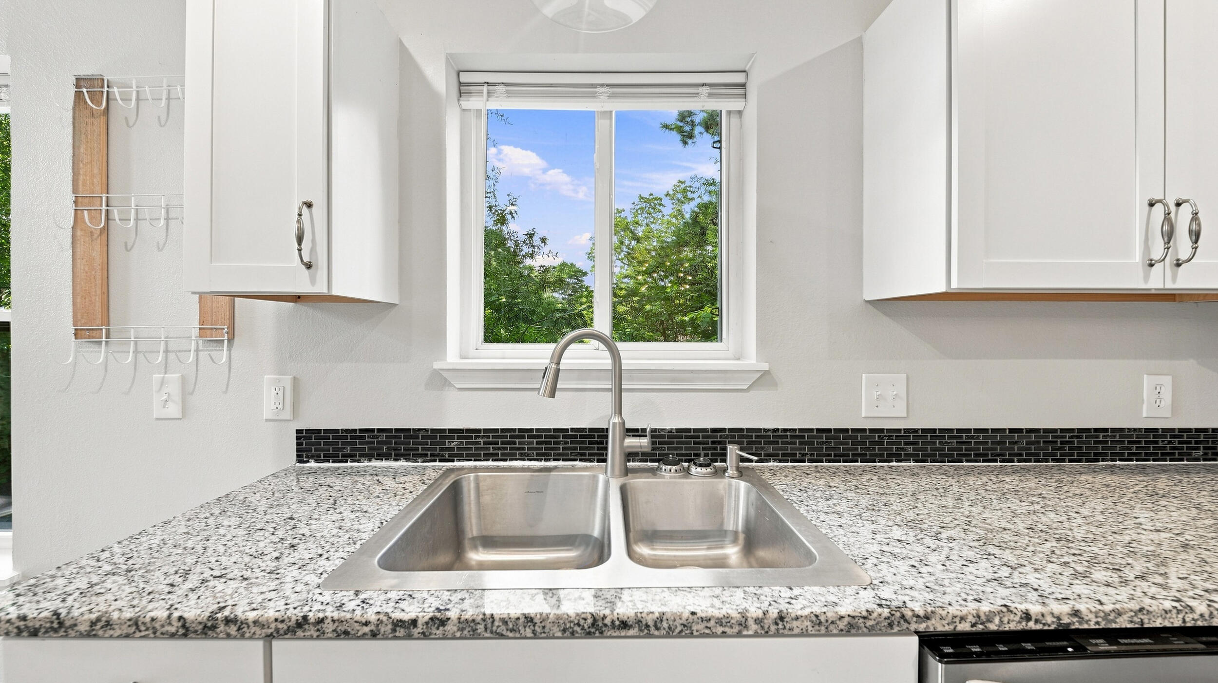 443 Poplar Street