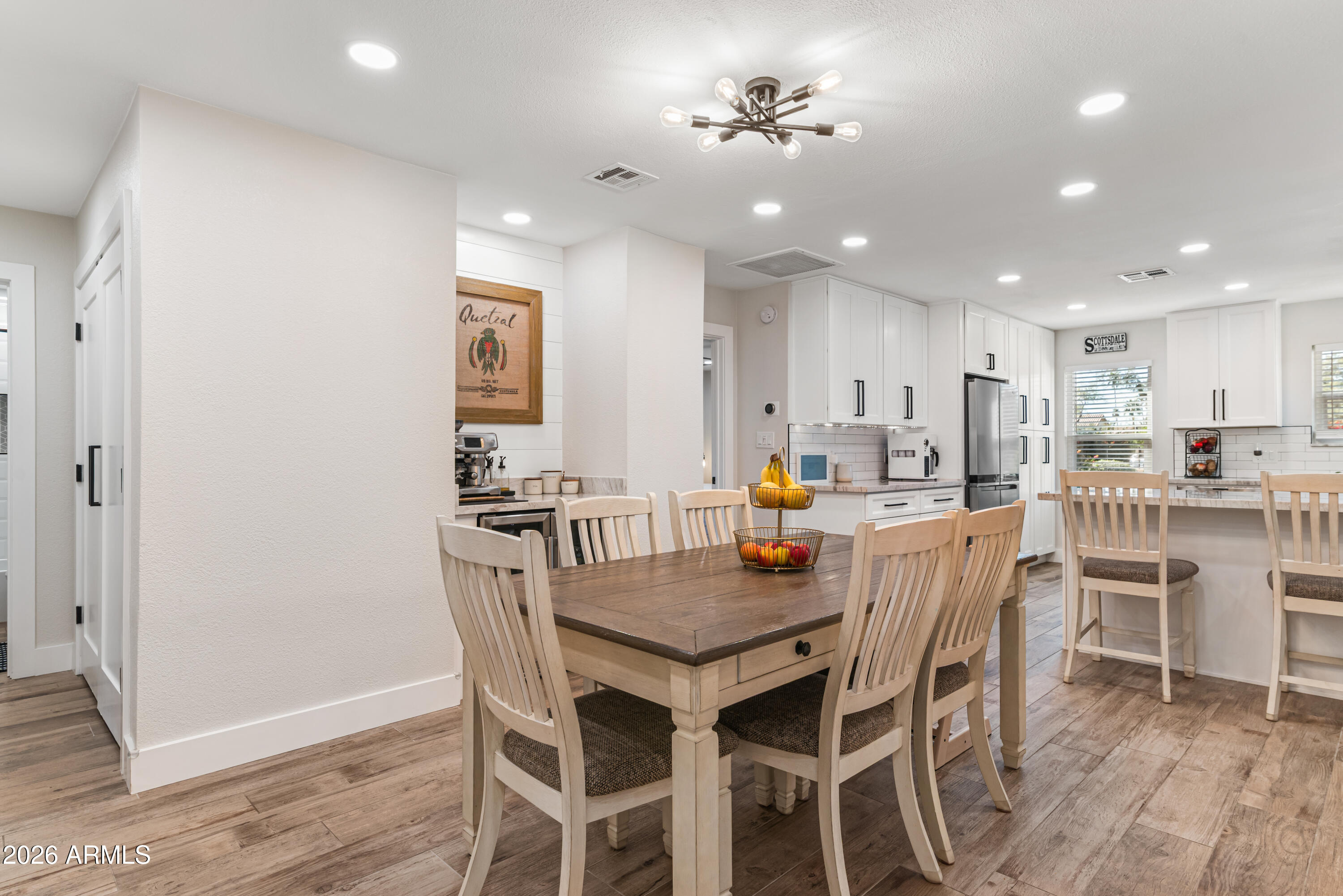 8787 E MOUNTAIN VIEW Road 1019