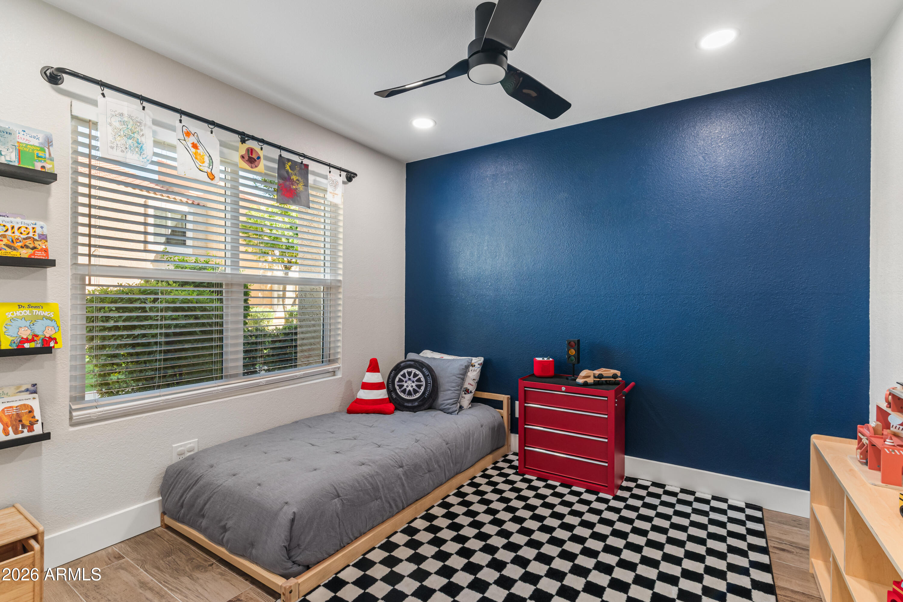 8787 E MOUNTAIN VIEW Road 1019