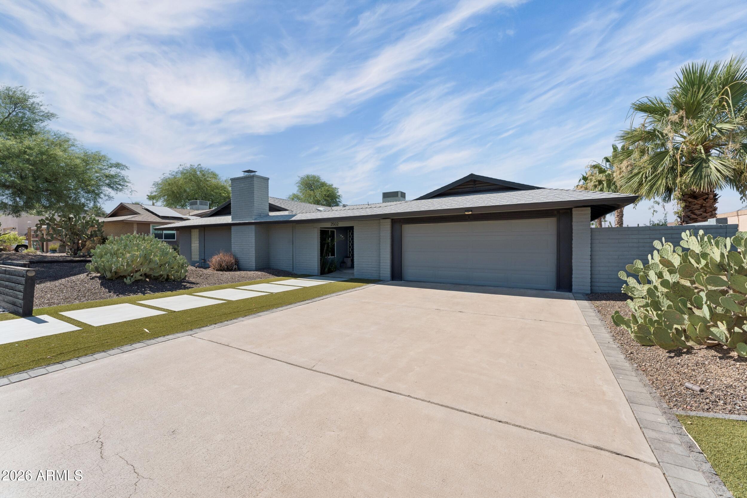 2502 E Beryl Avenue