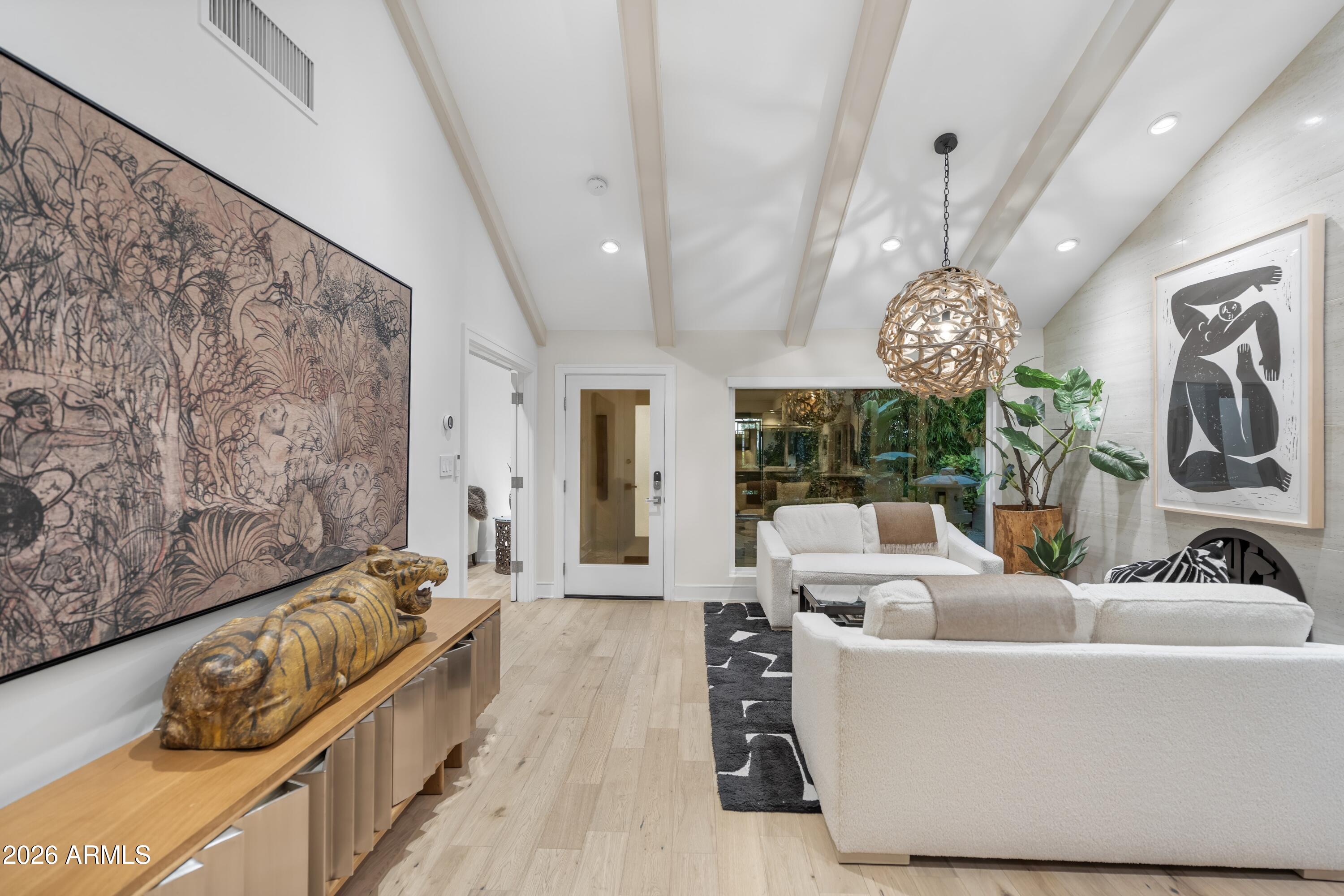 5762 N Scottsdale Road
