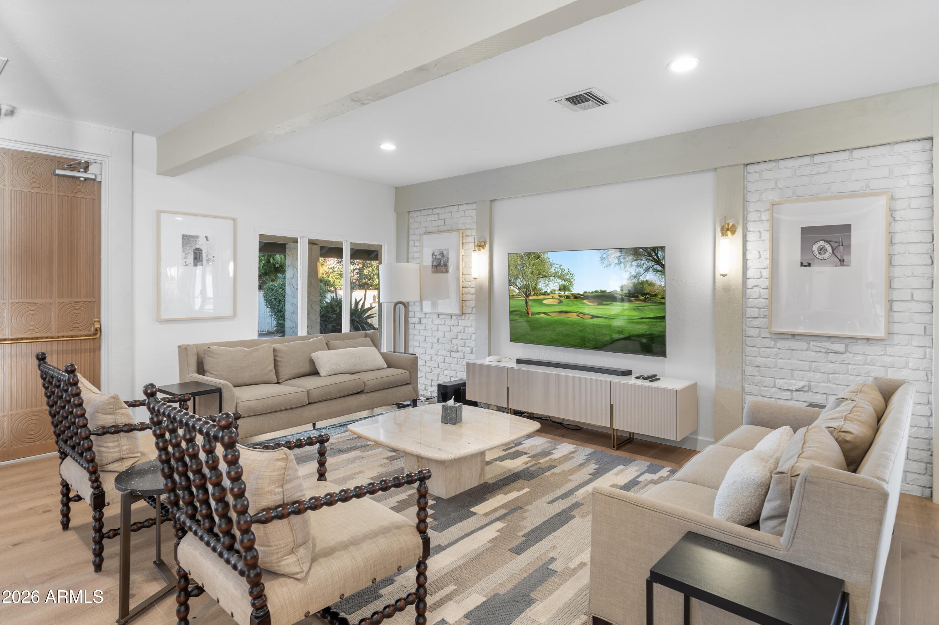 5762 N Scottsdale Road