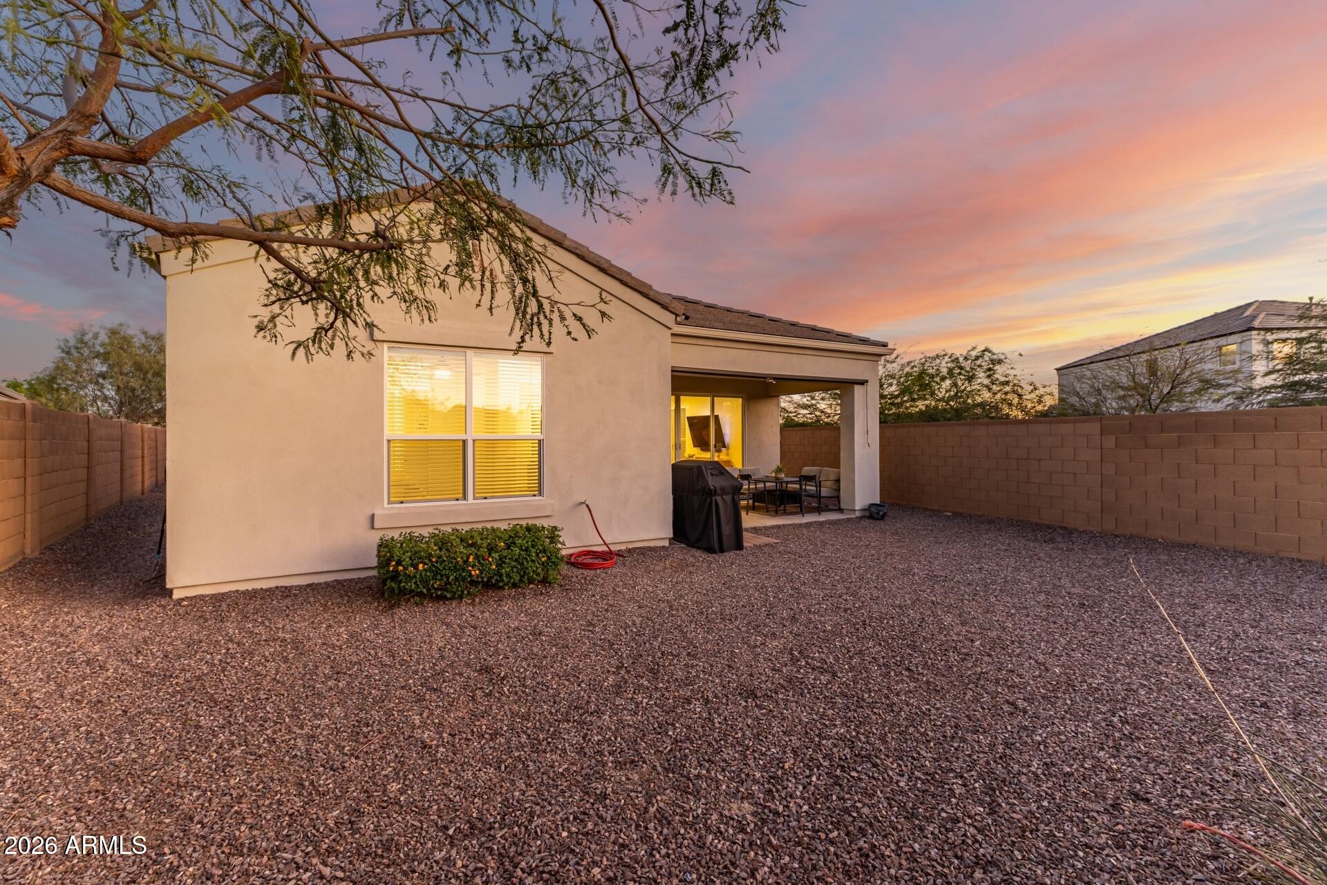 2314 E QUESTA Drive