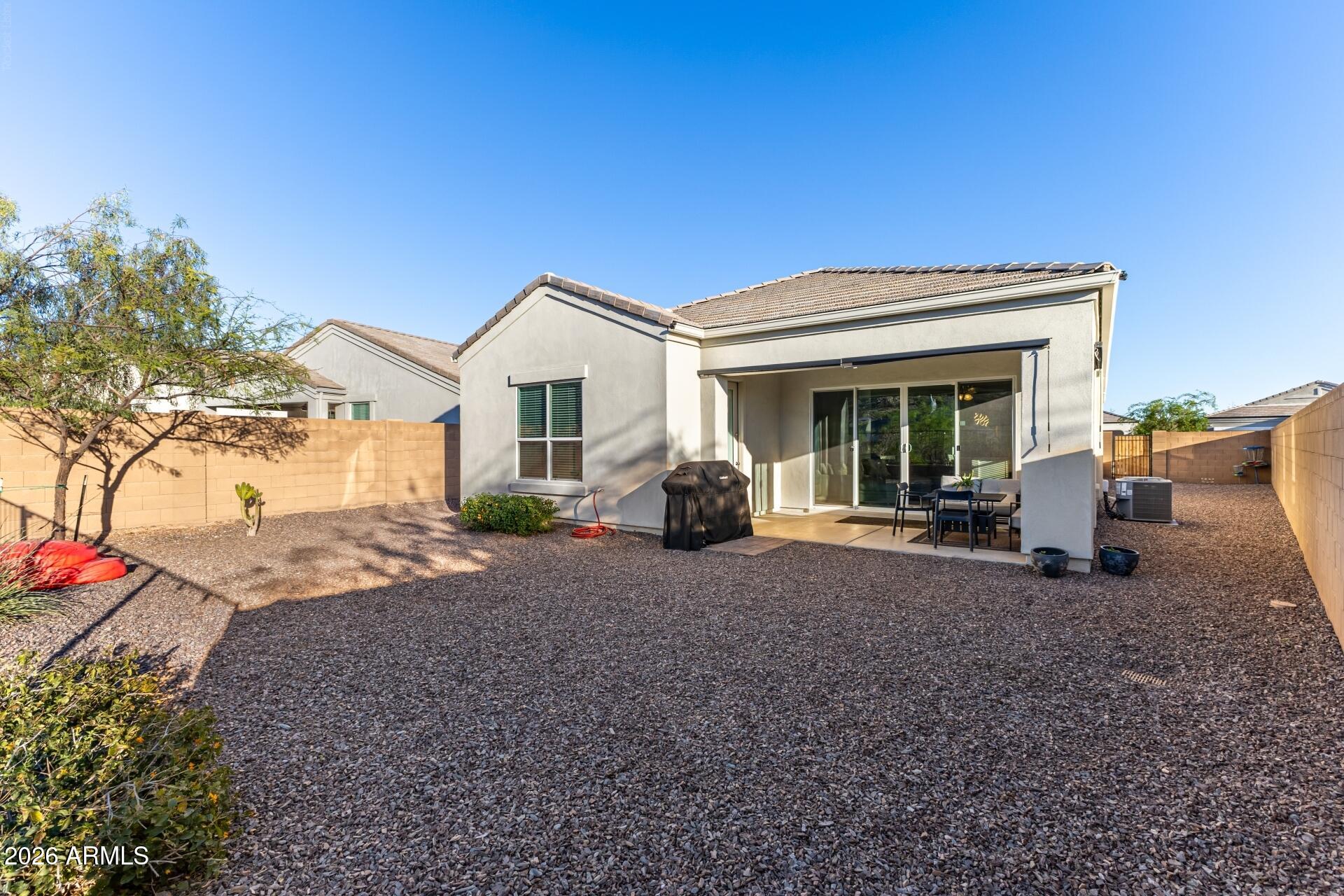 2314 E QUESTA Drive