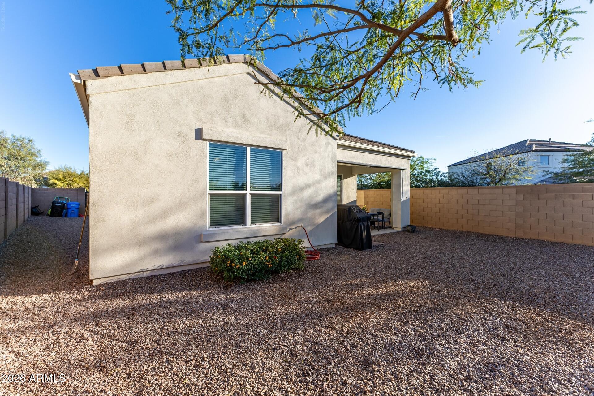 2314 E QUESTA Drive