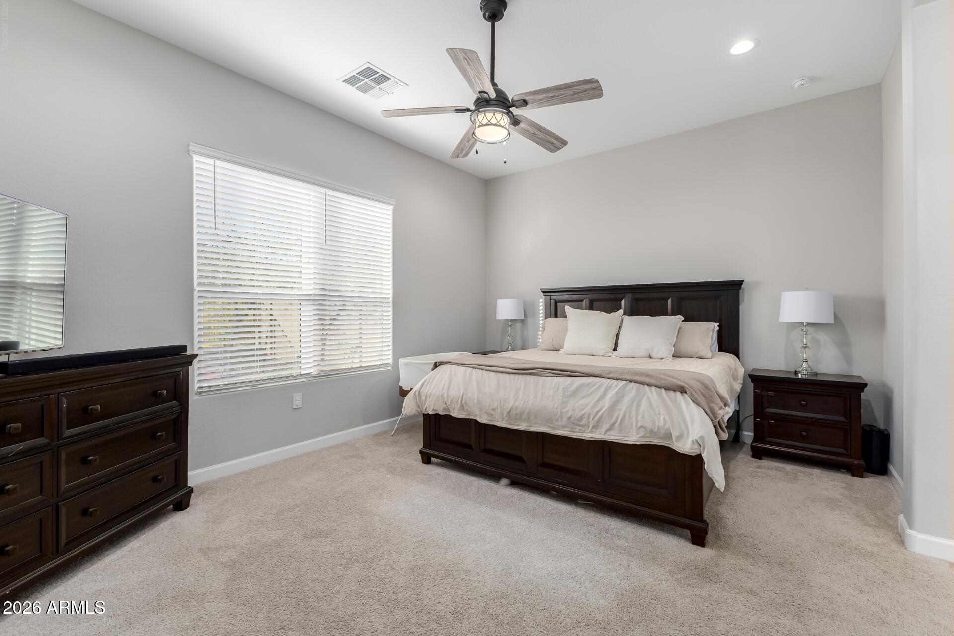 2314 E QUESTA Drive