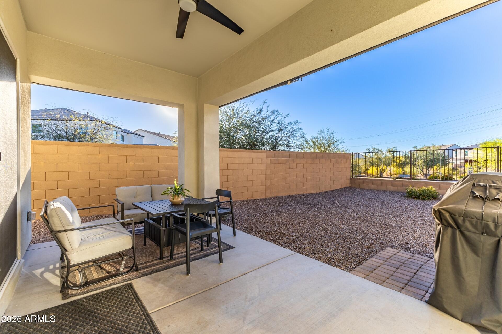 2314 E QUESTA Drive