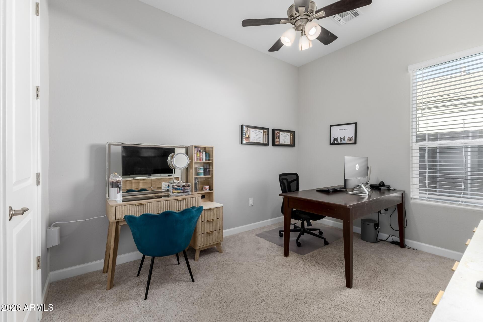 2314 E QUESTA Drive