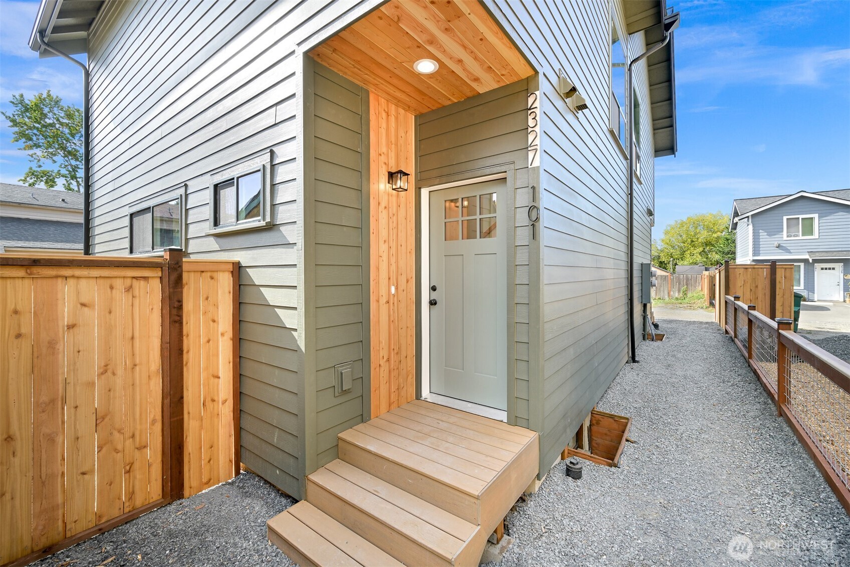 2327 Valencia Street Unit: 101