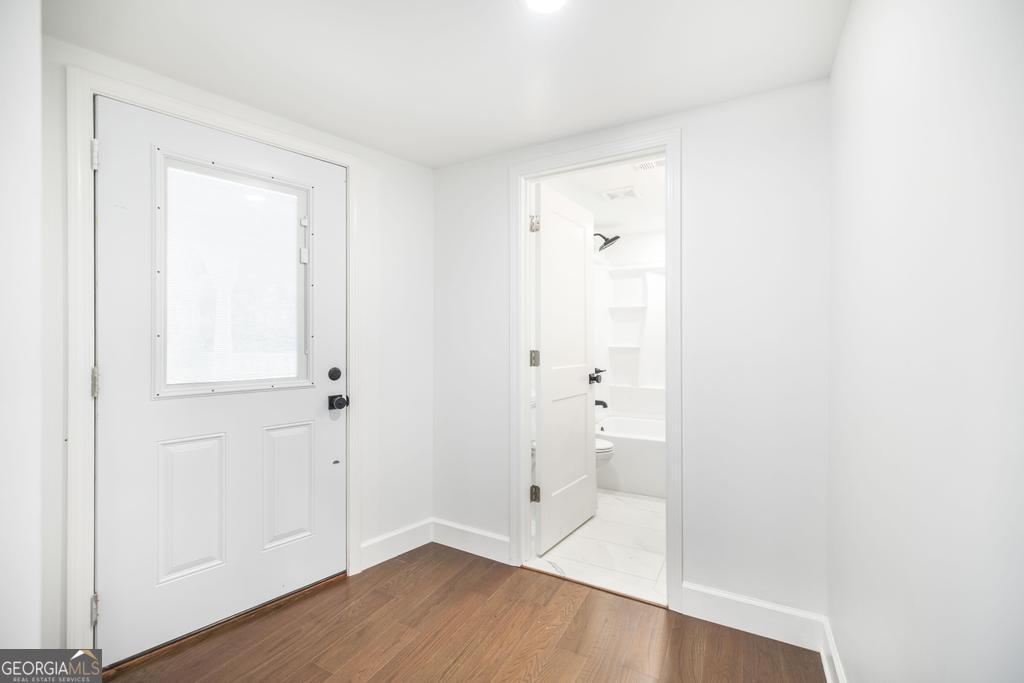 106 N Line Street